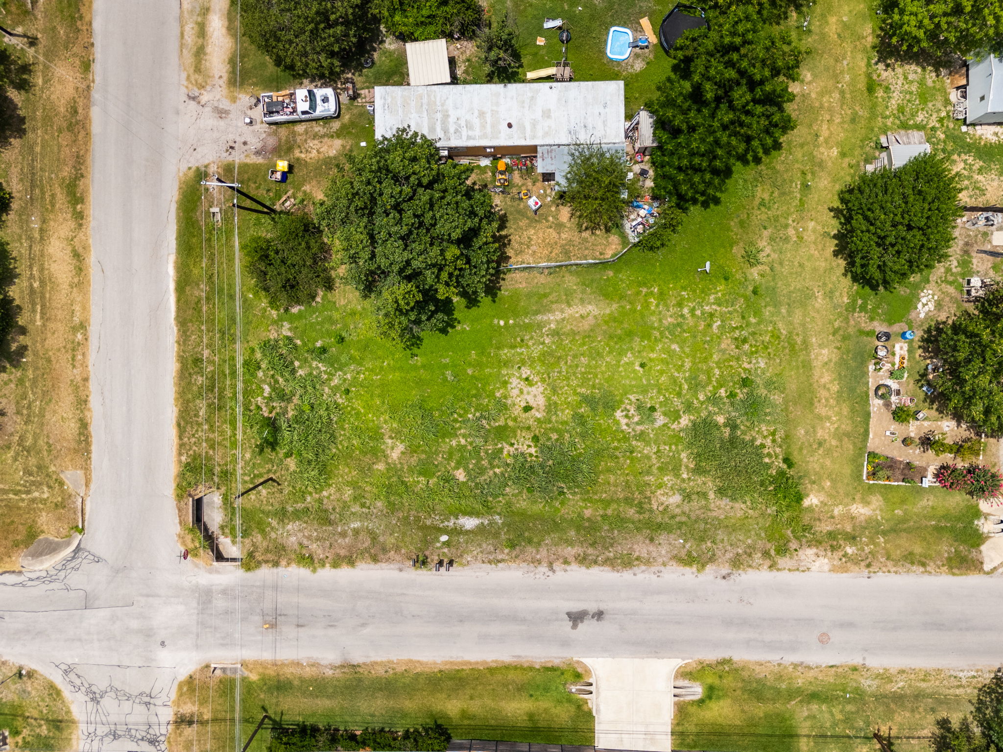 main property photo 11