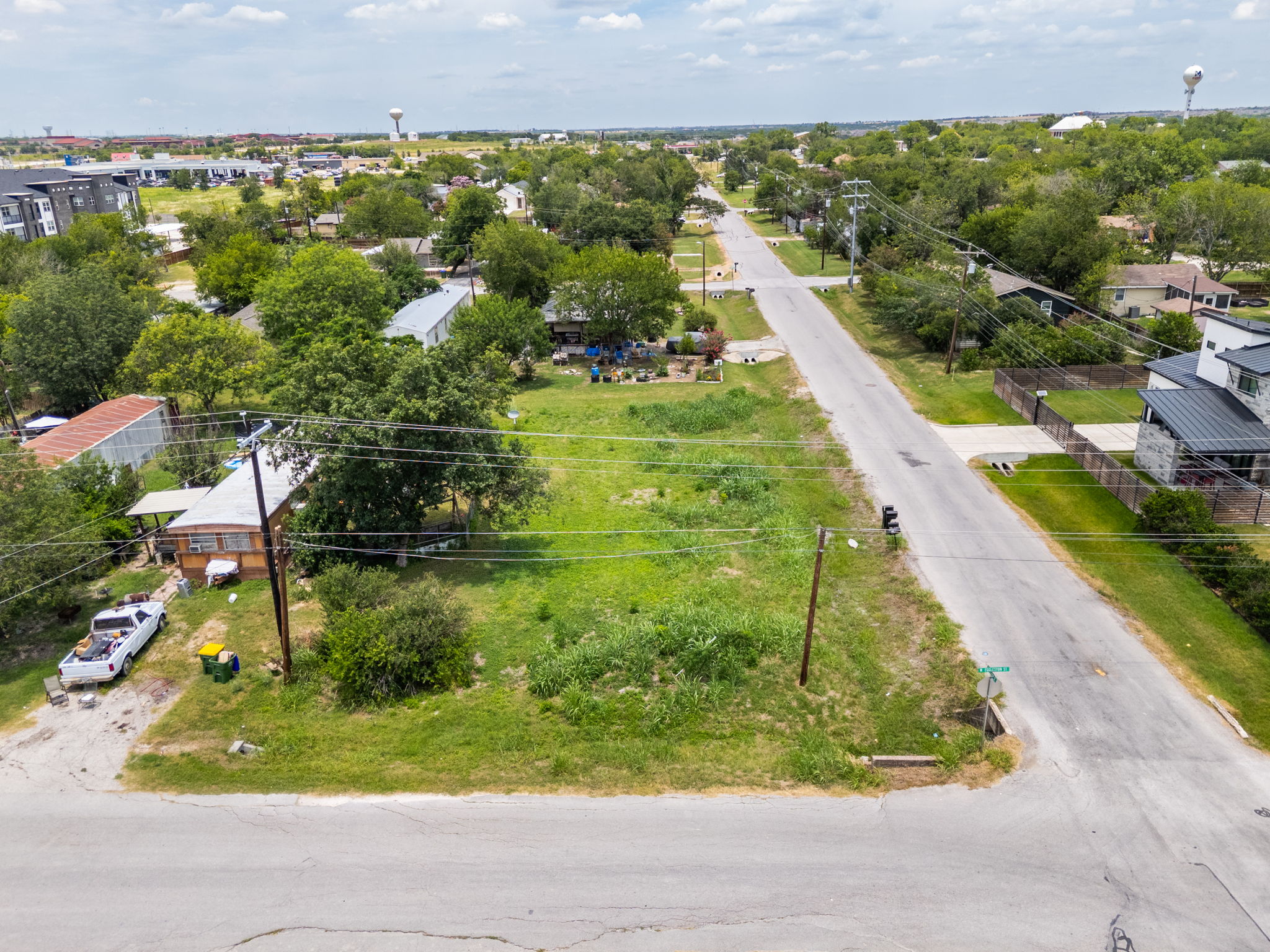 main property photo 26