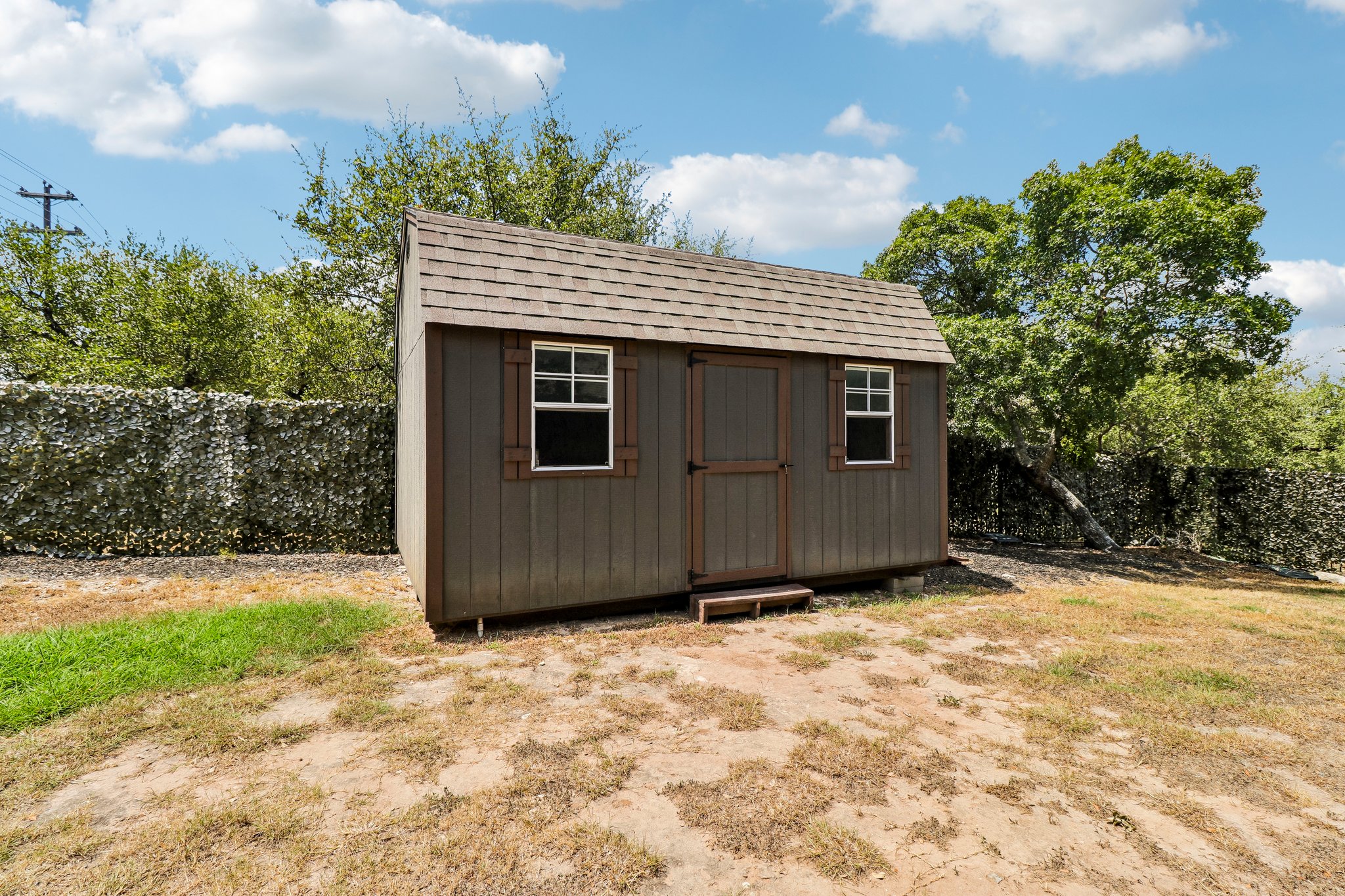 main property photo 37