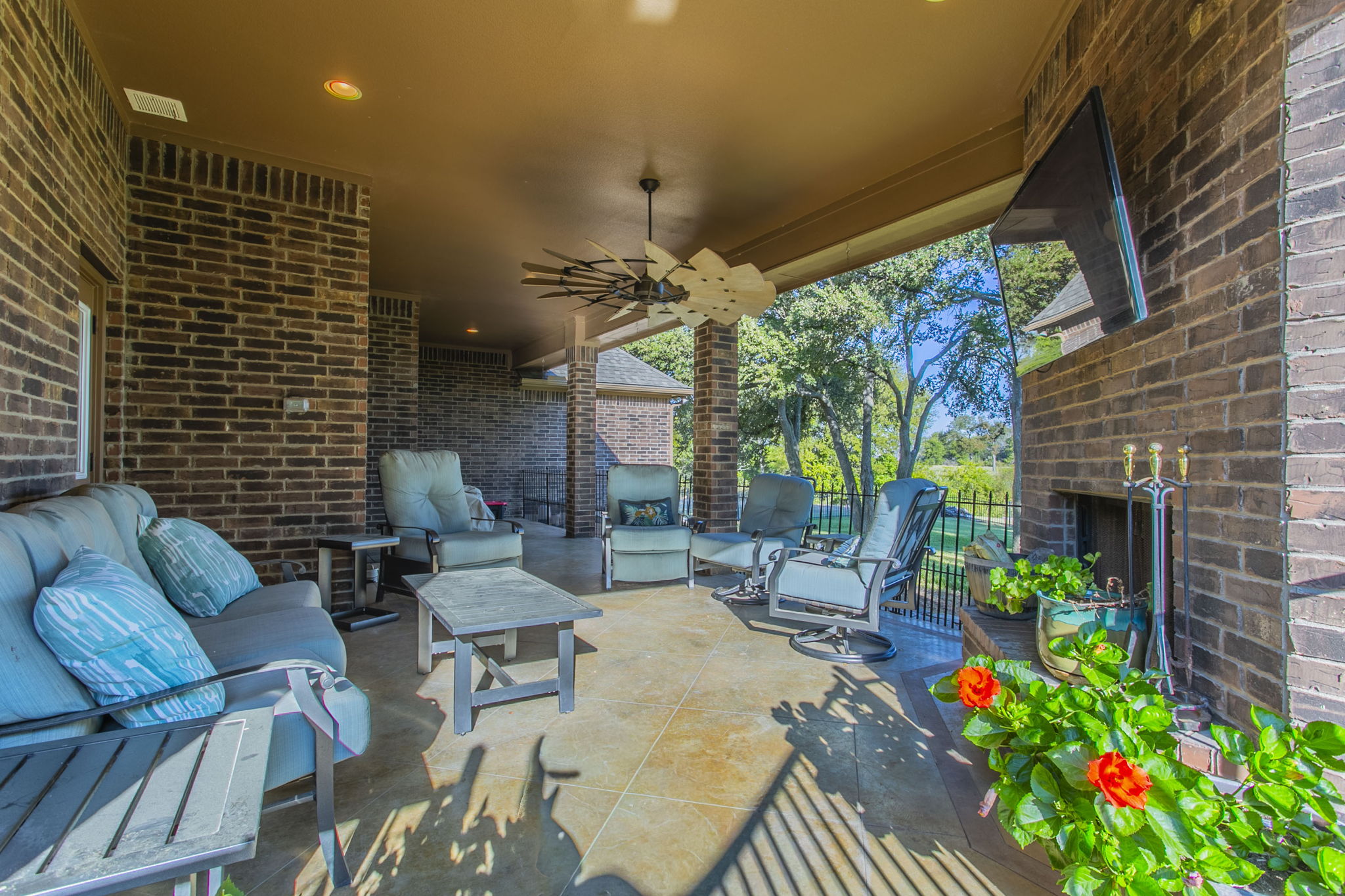 main property photo 29