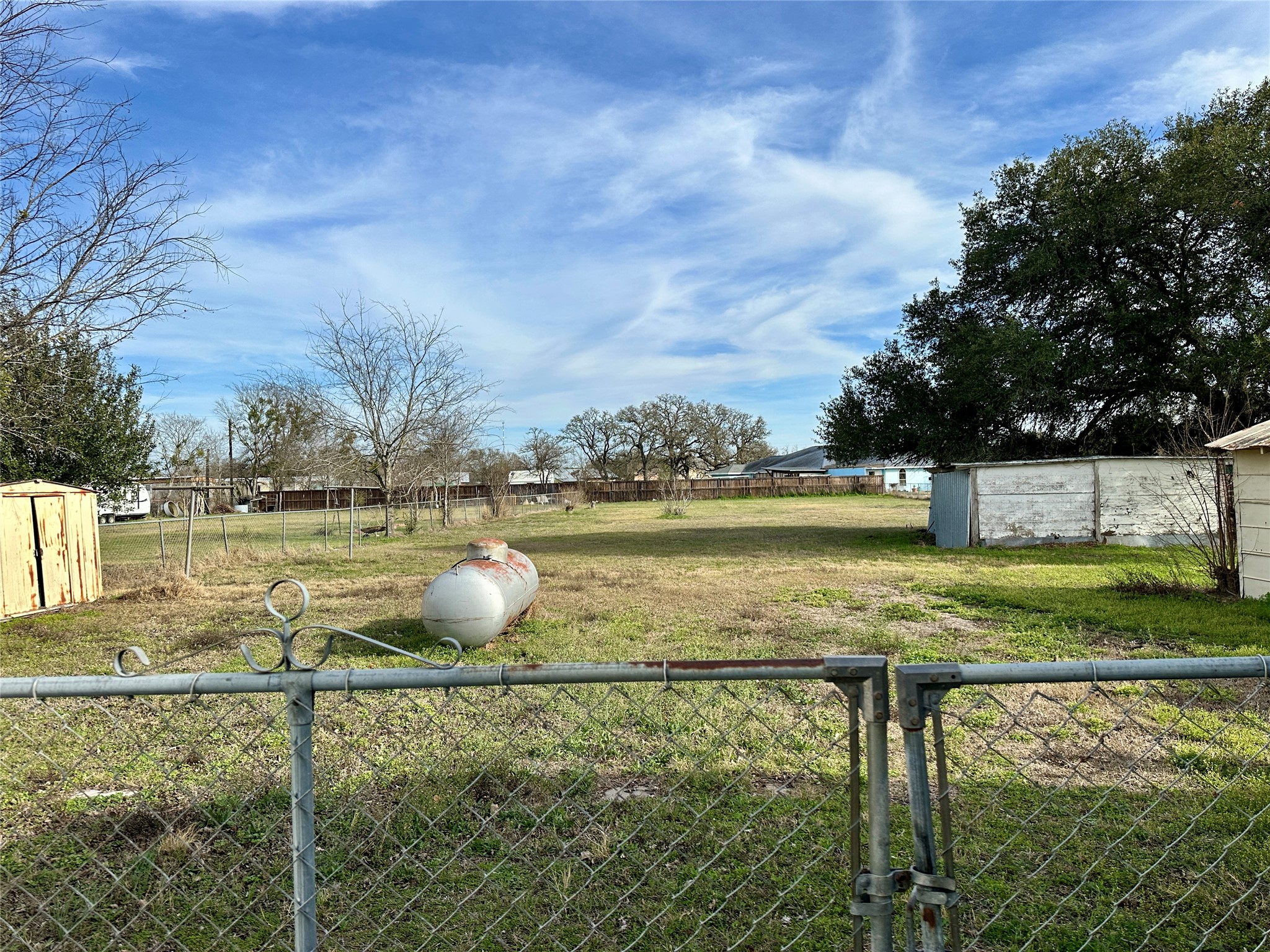main property photo 17