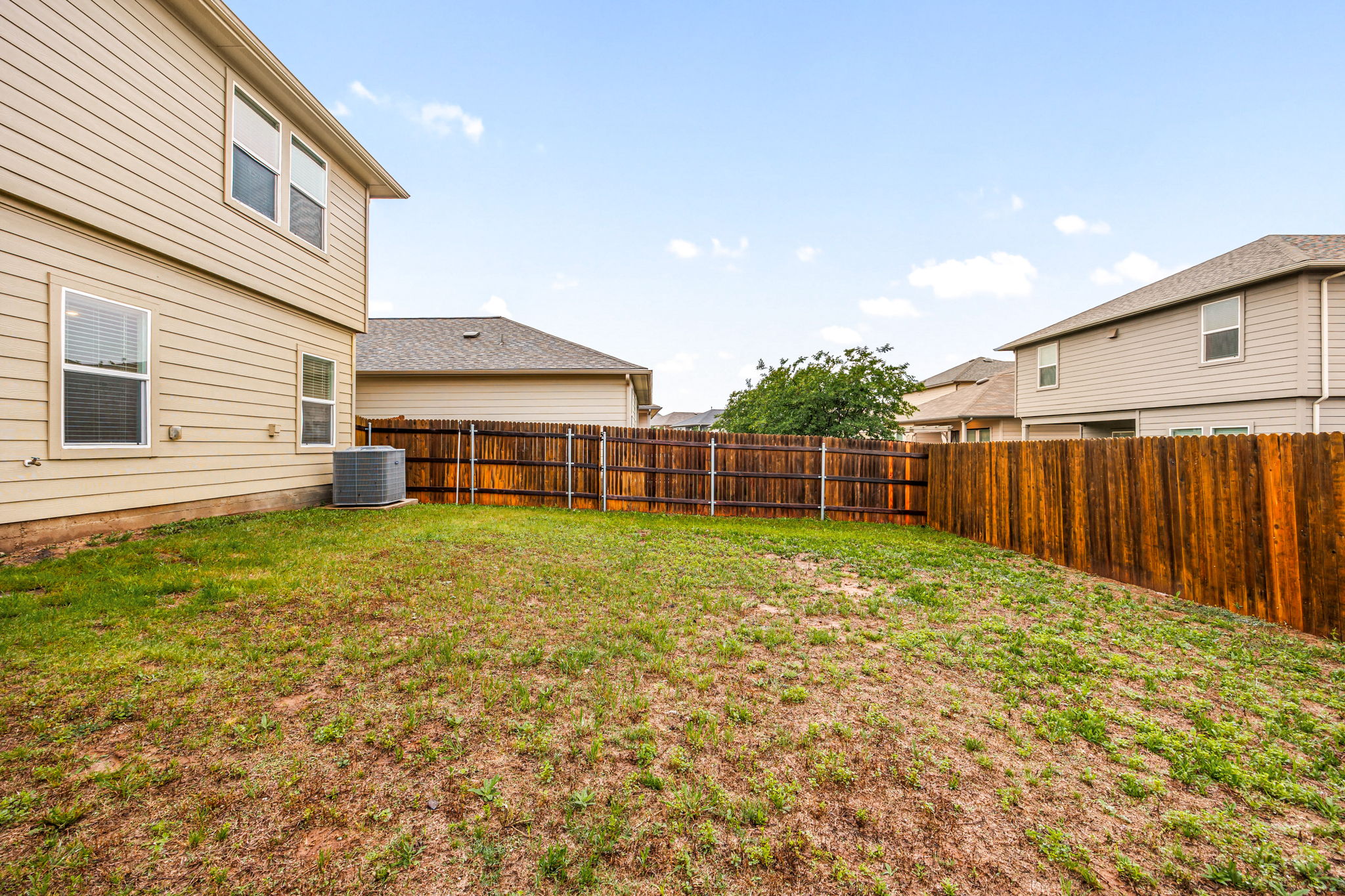 main property photo 27