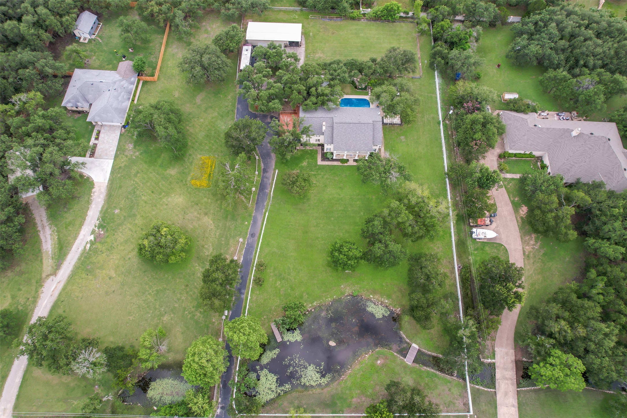 main property photo 28