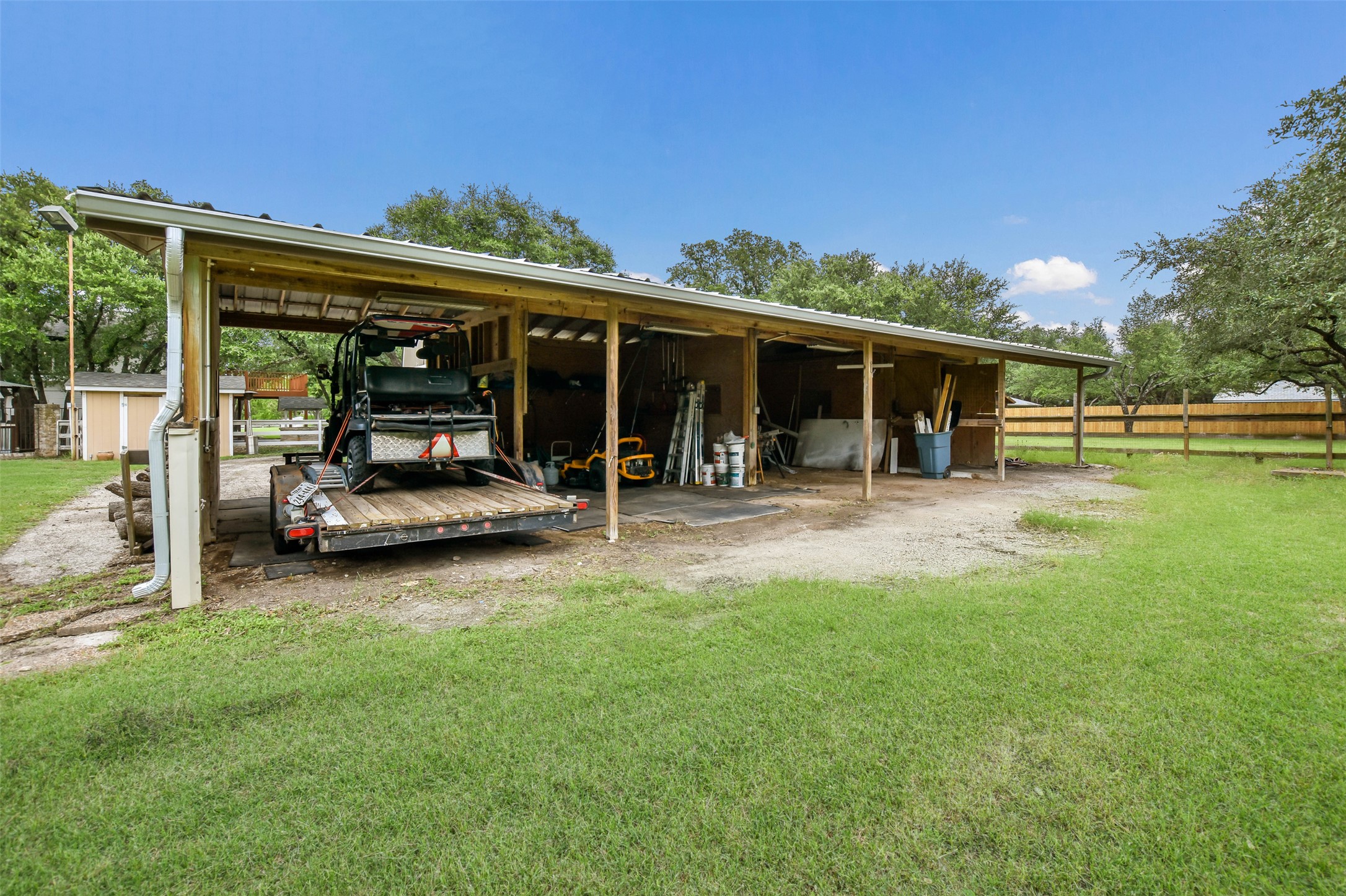 main property photo 30
