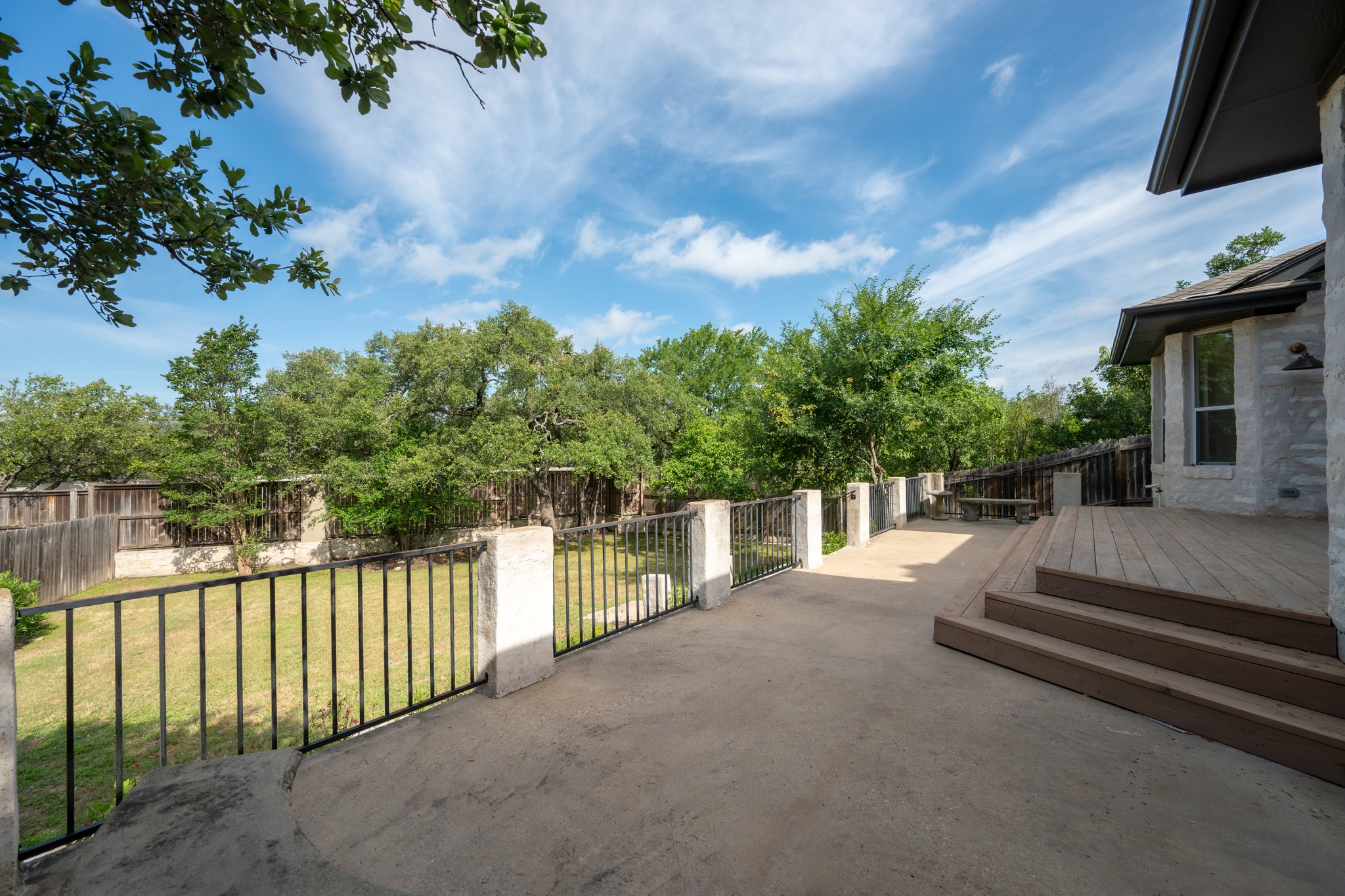 main property photo 26