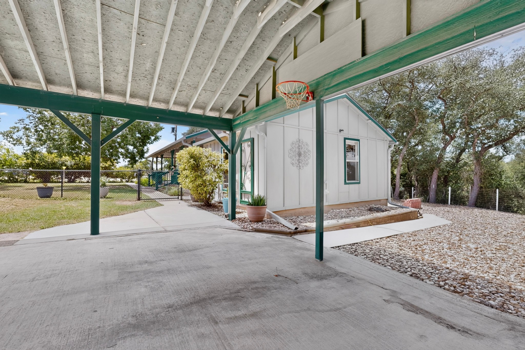 main property photo 36