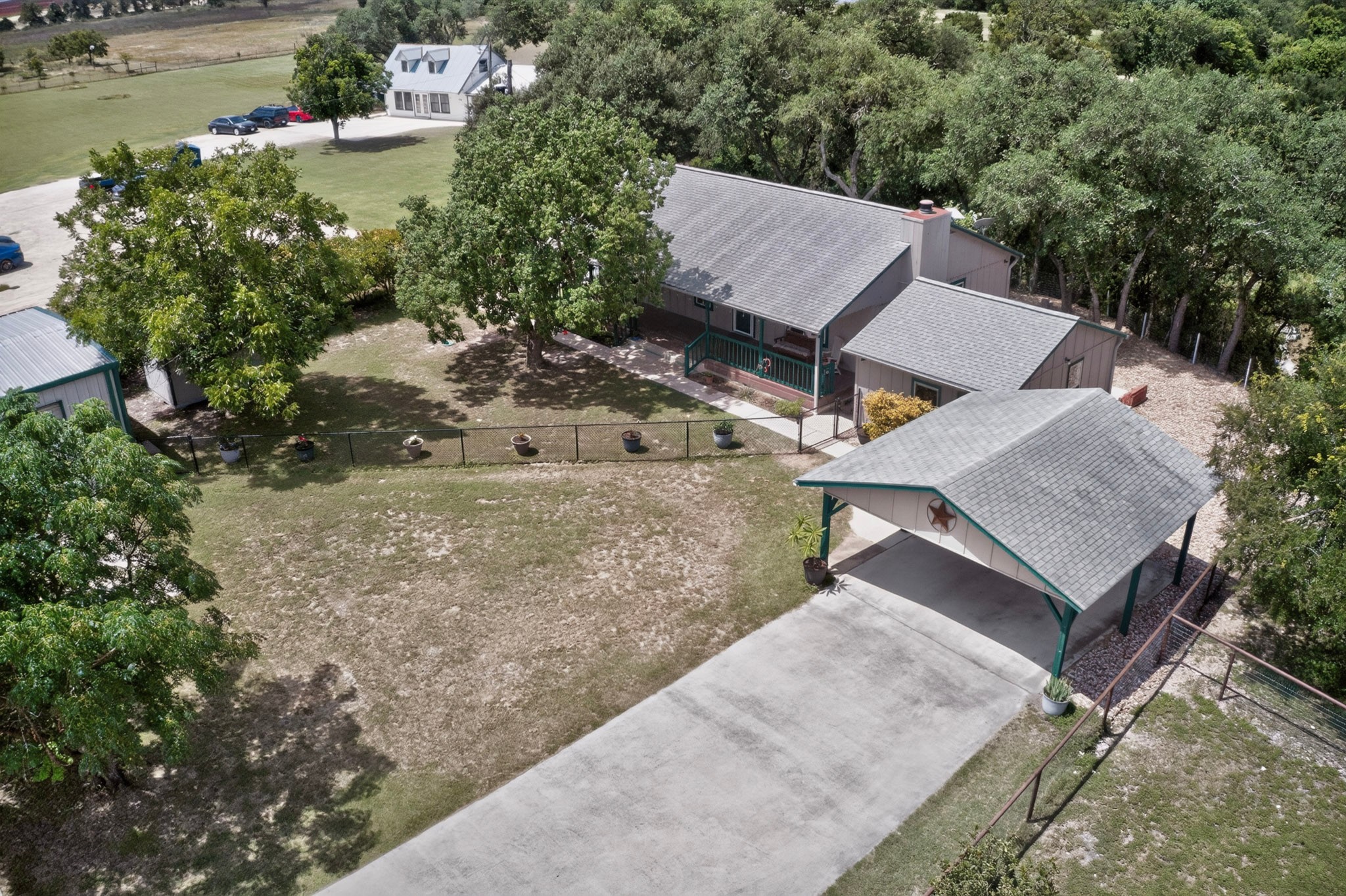 main property photo 5