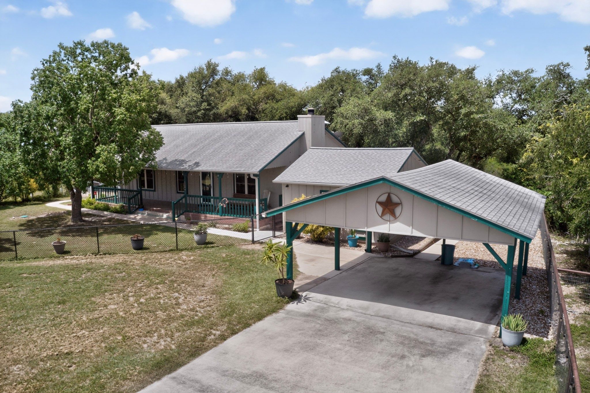 main property photo 6