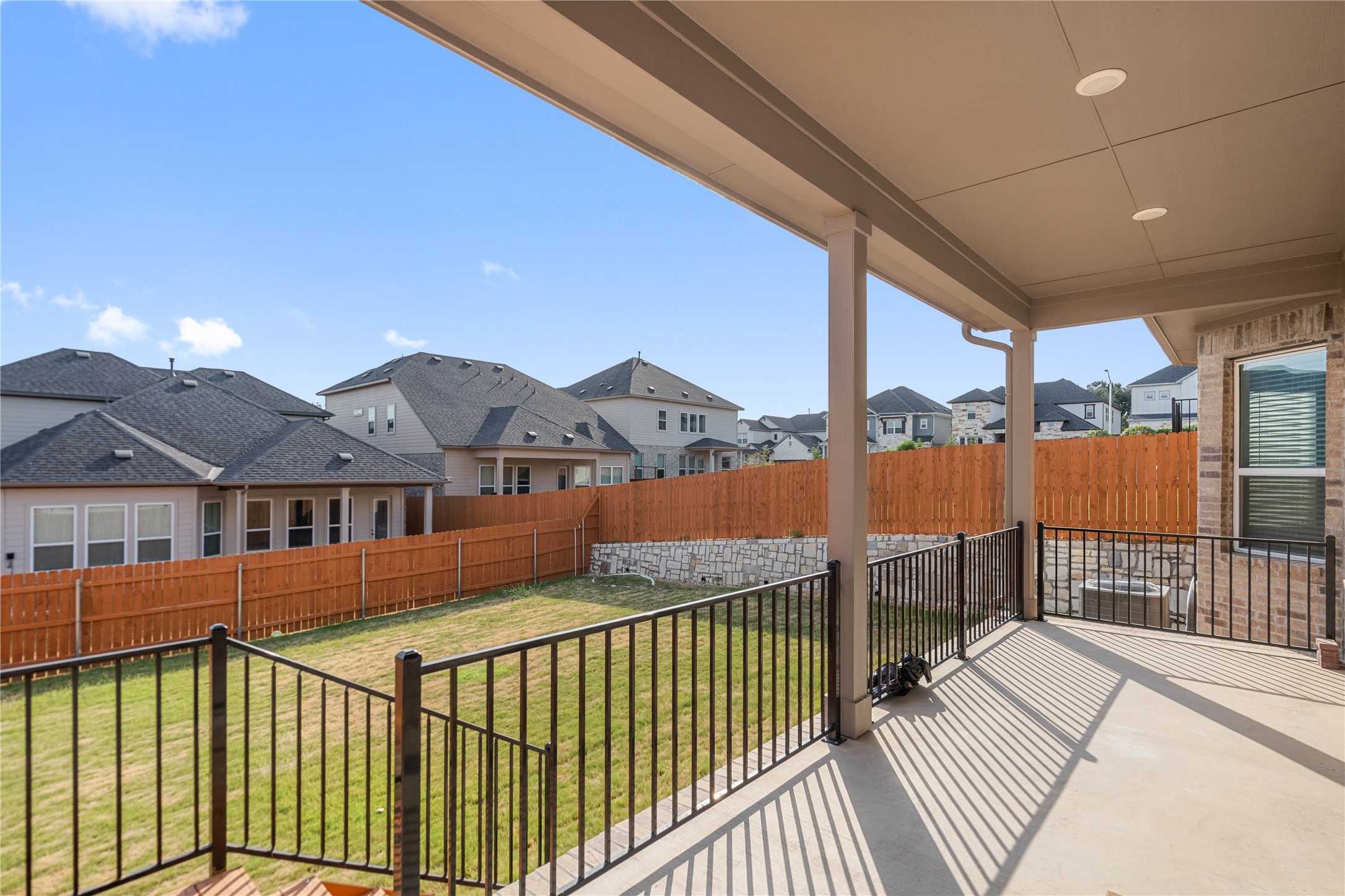 main property photo 27