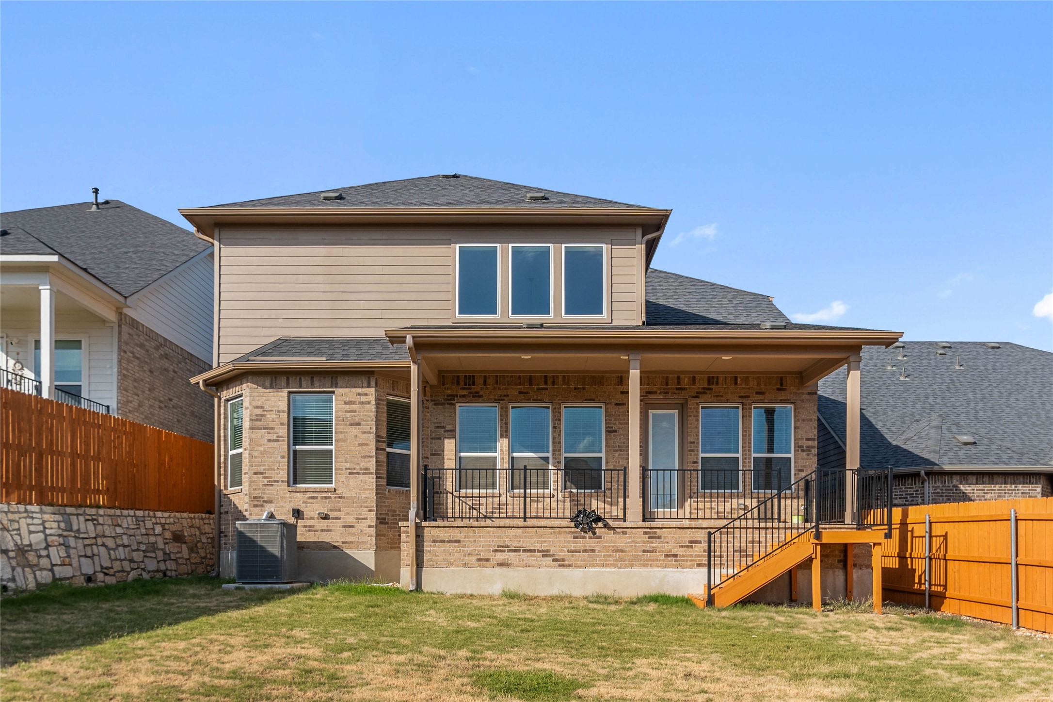 main property photo 29