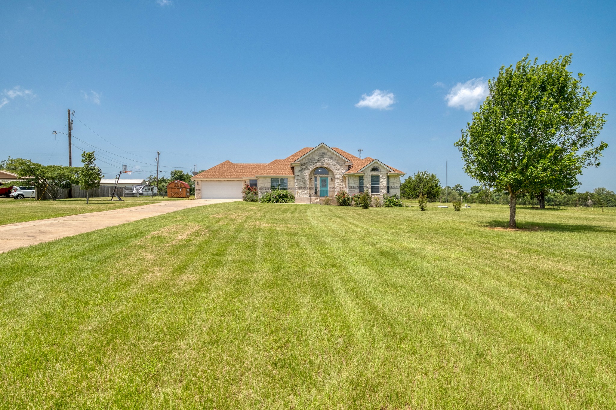 main property photo 3