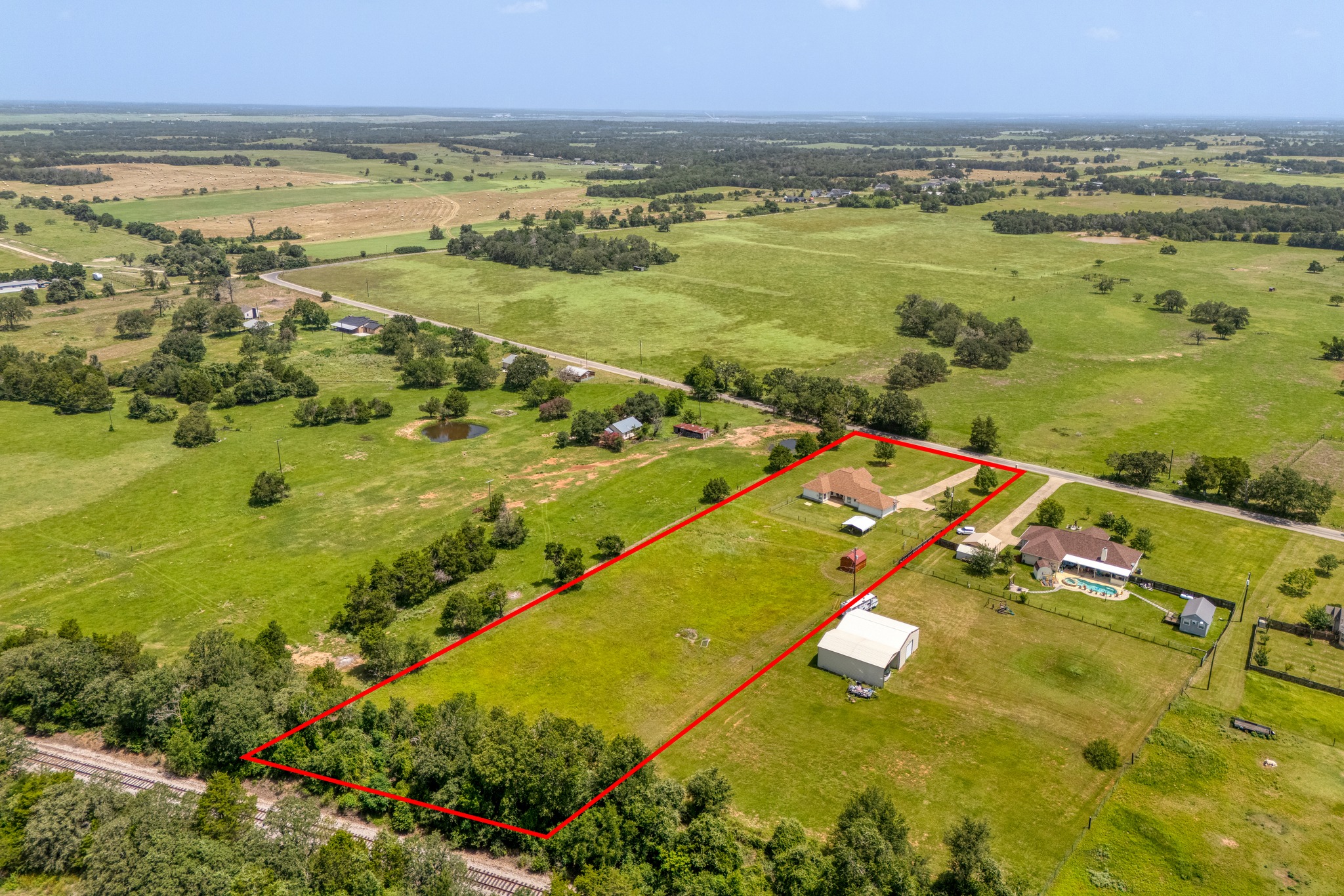 main property photo 37