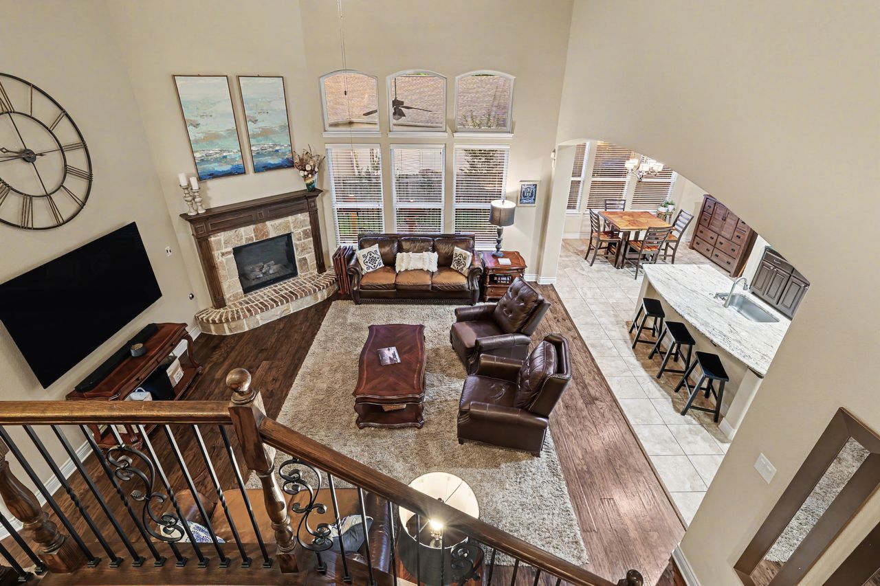 main property photo 8