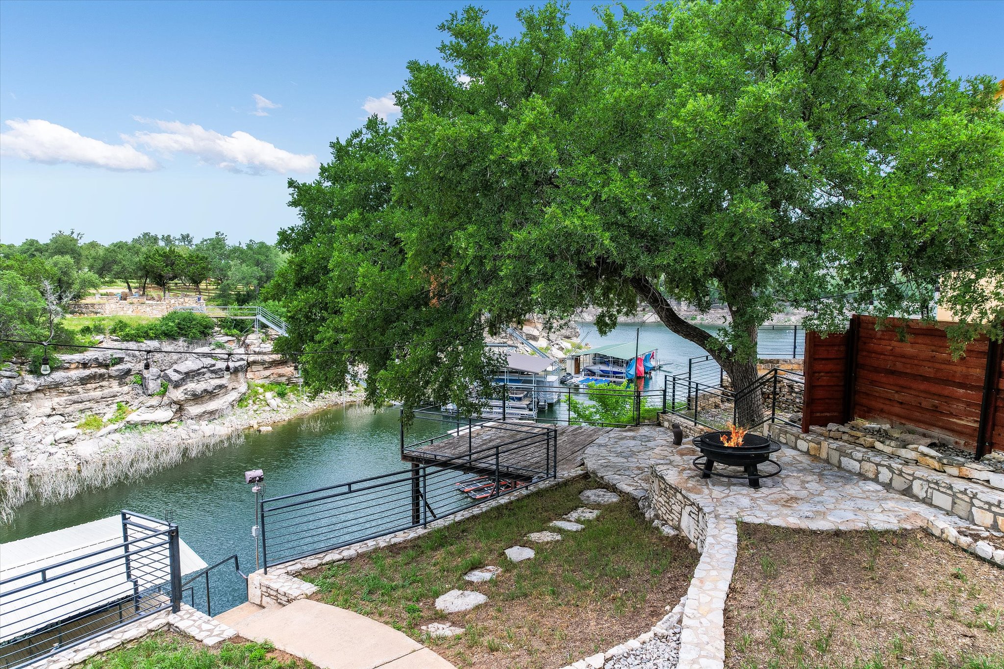 main property photo 21