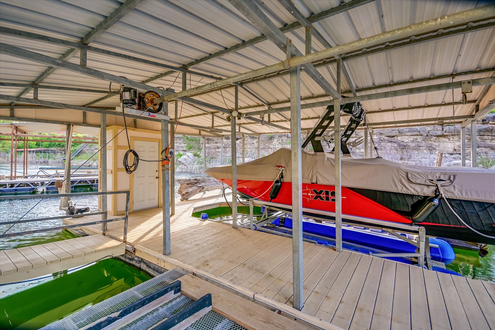 main property photo 35