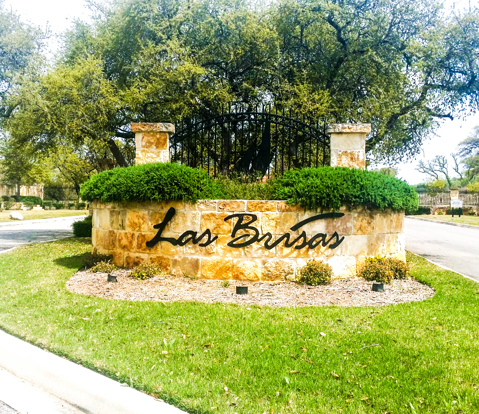 main property photo 28