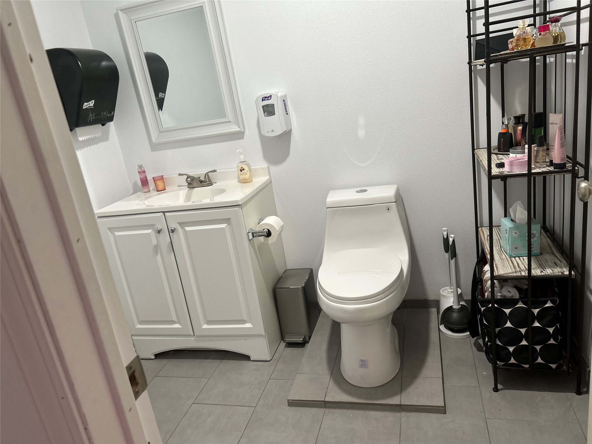 main property photo 10