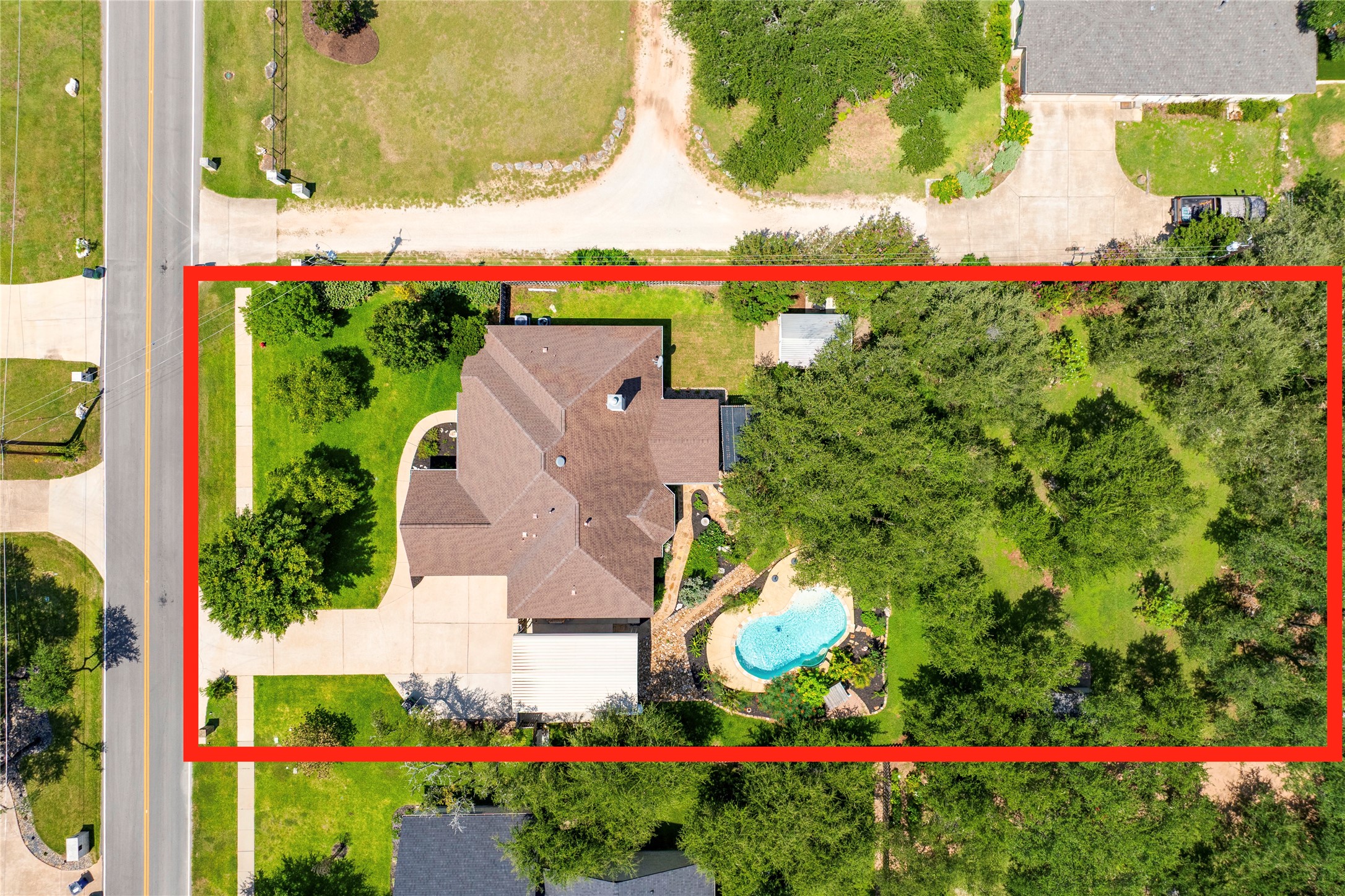main property photo 27