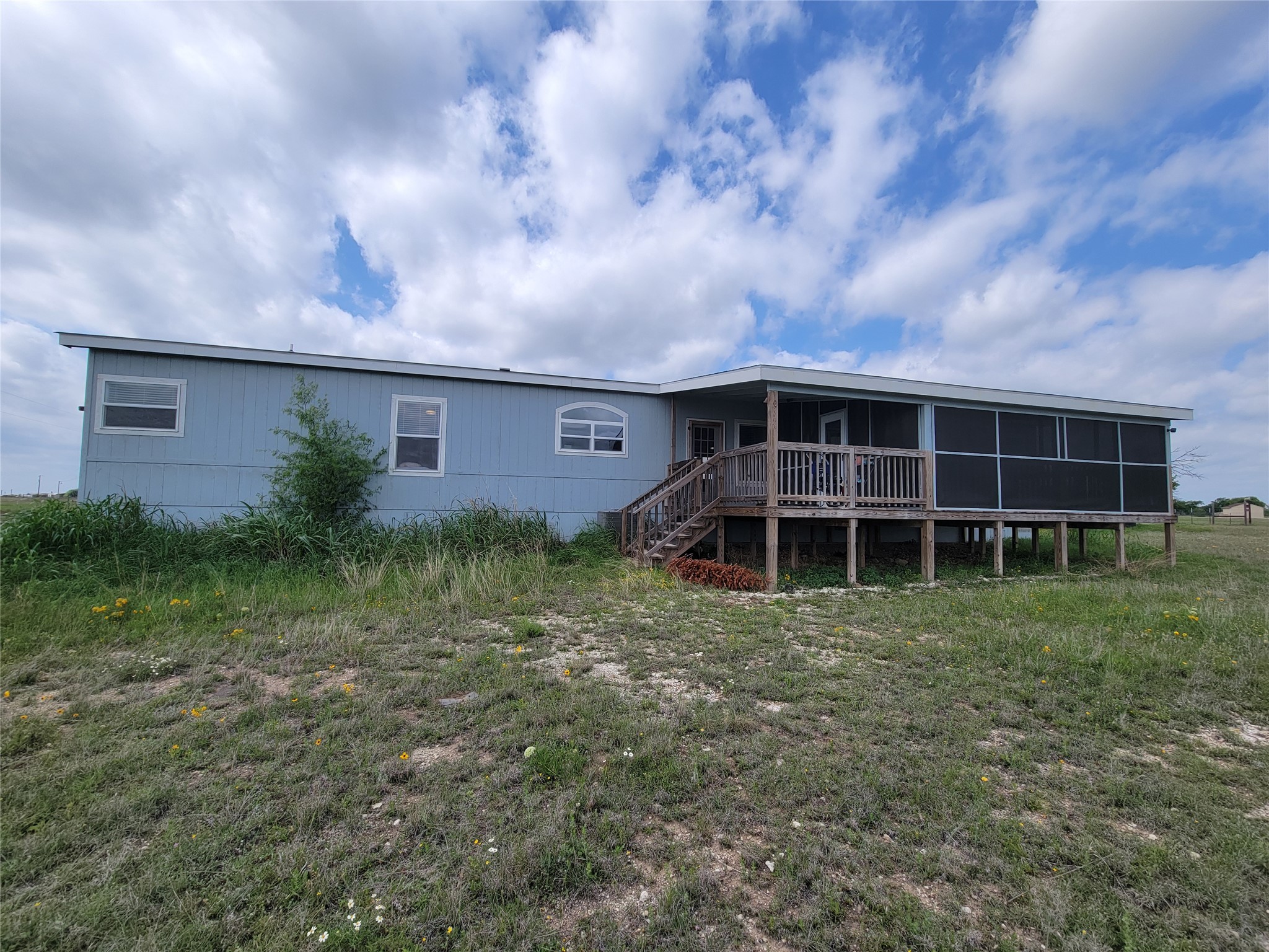 main property photo 28