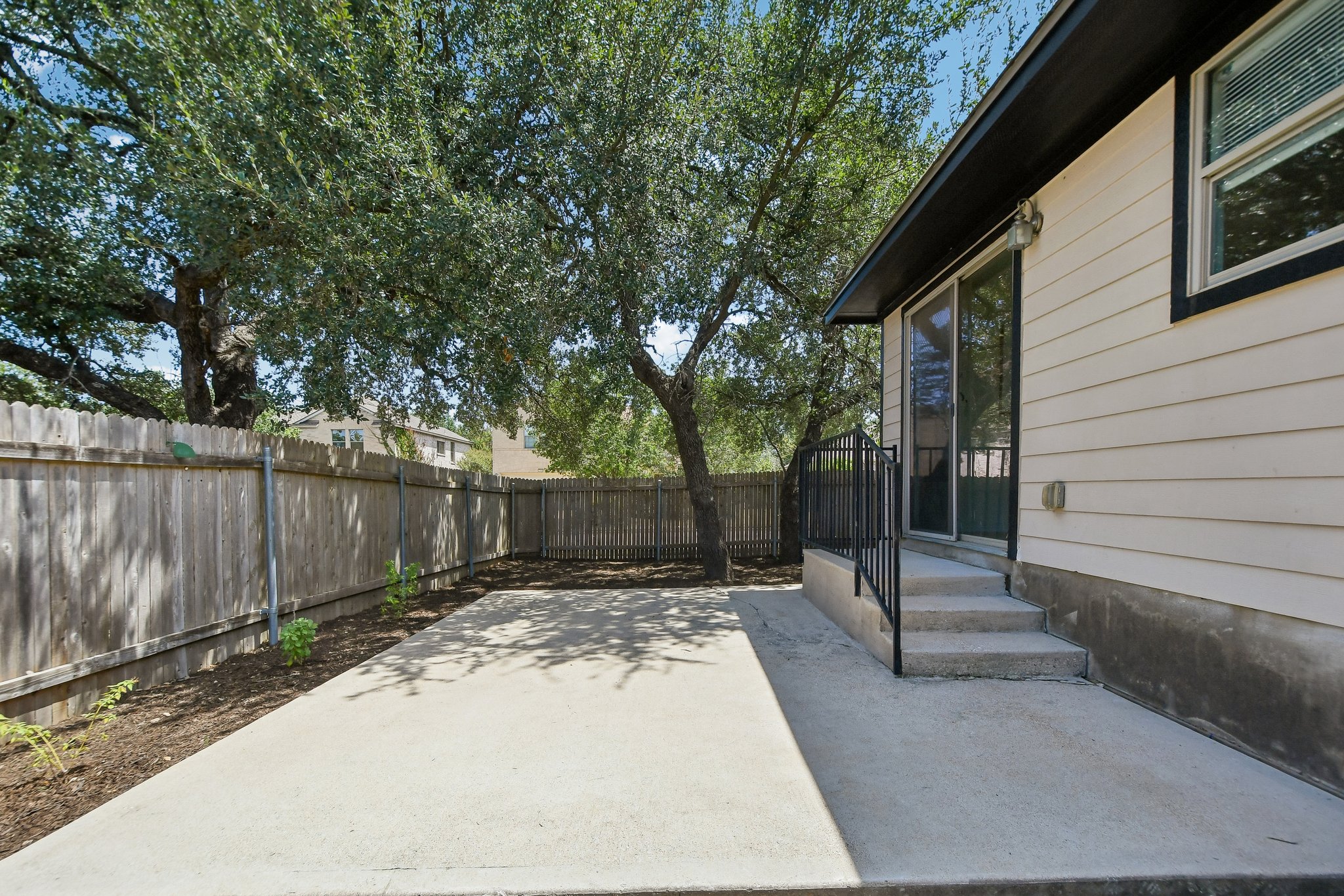 main property photo 36