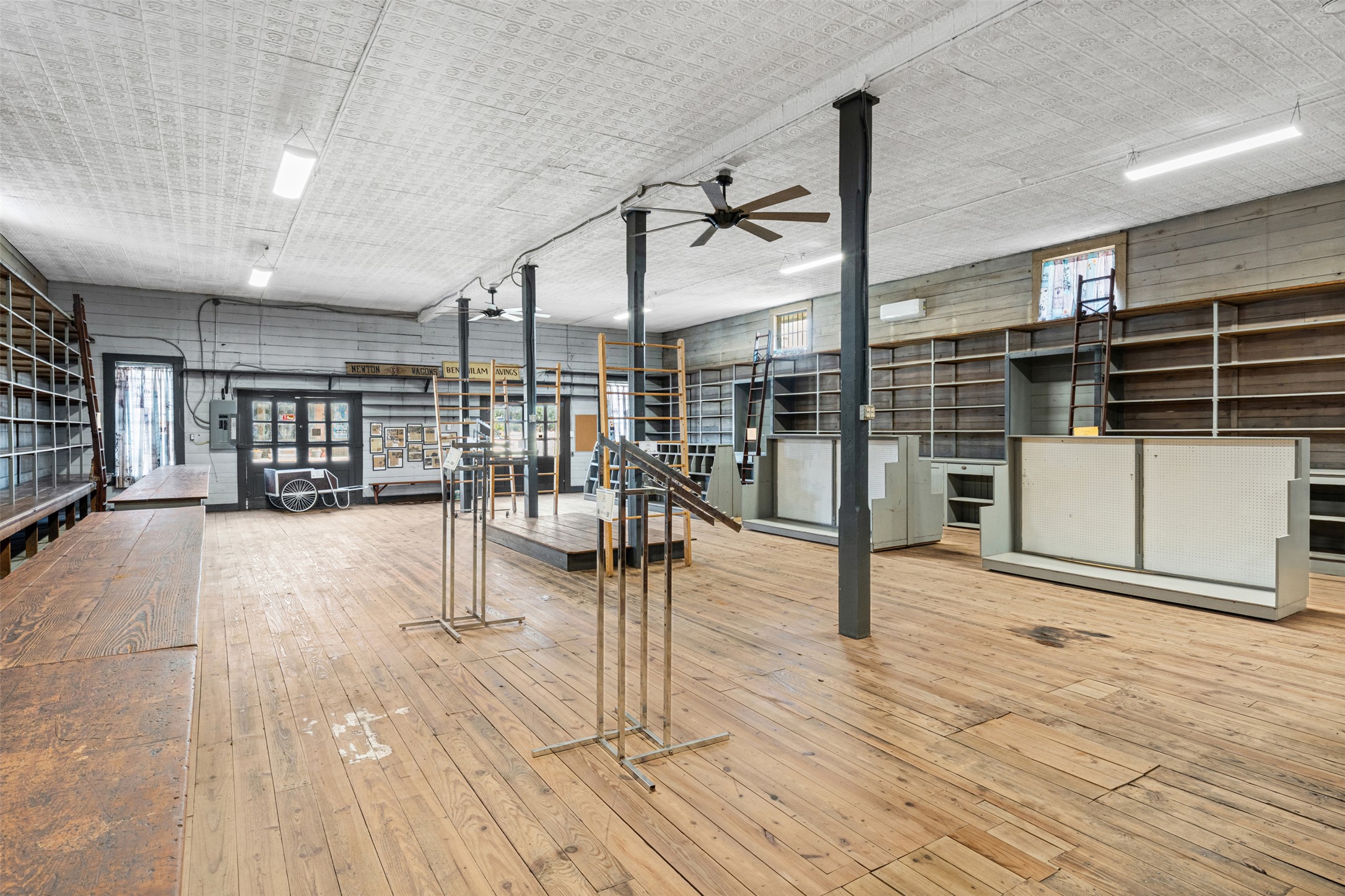 main property photo 17