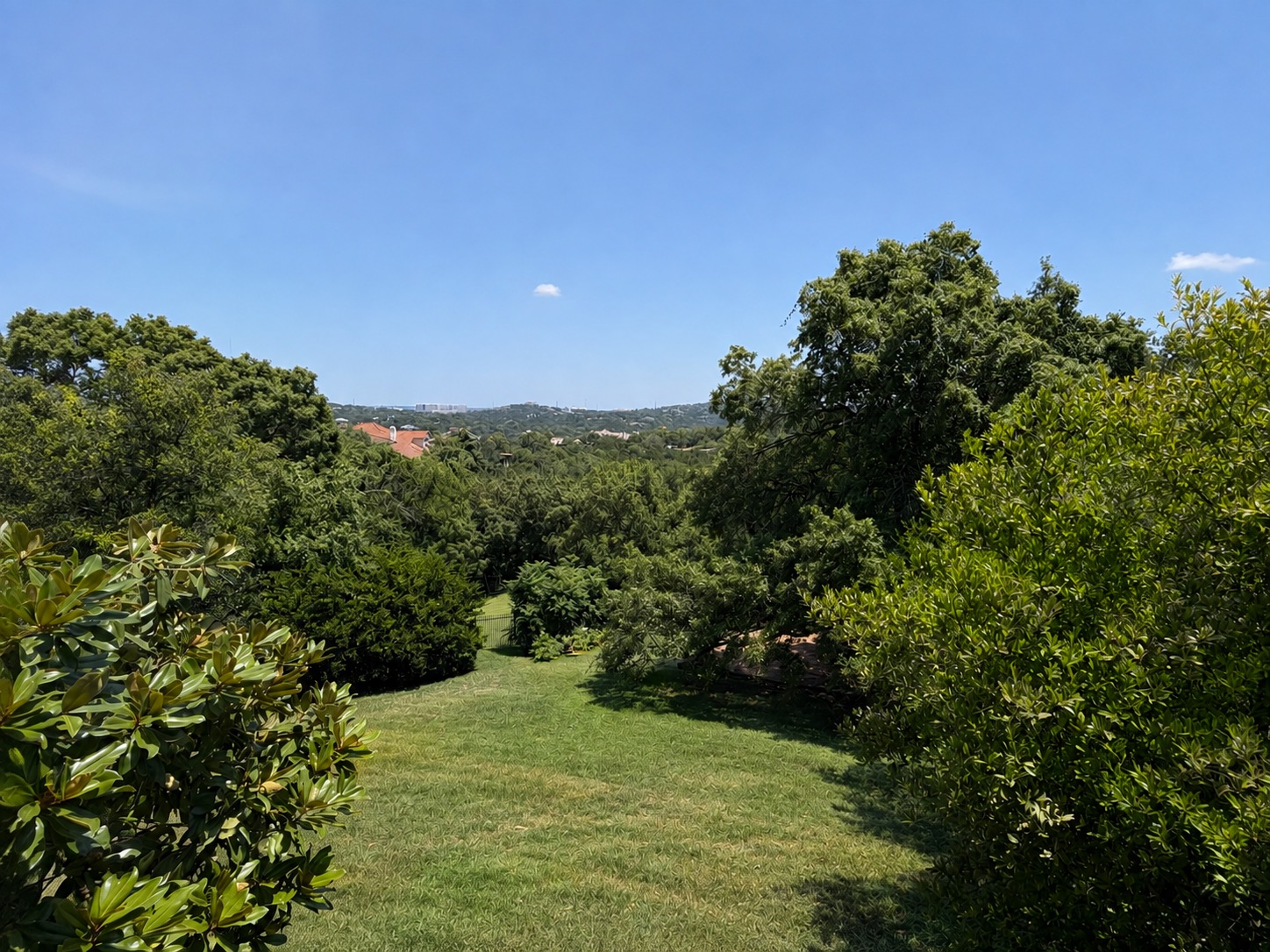 main property photo 30