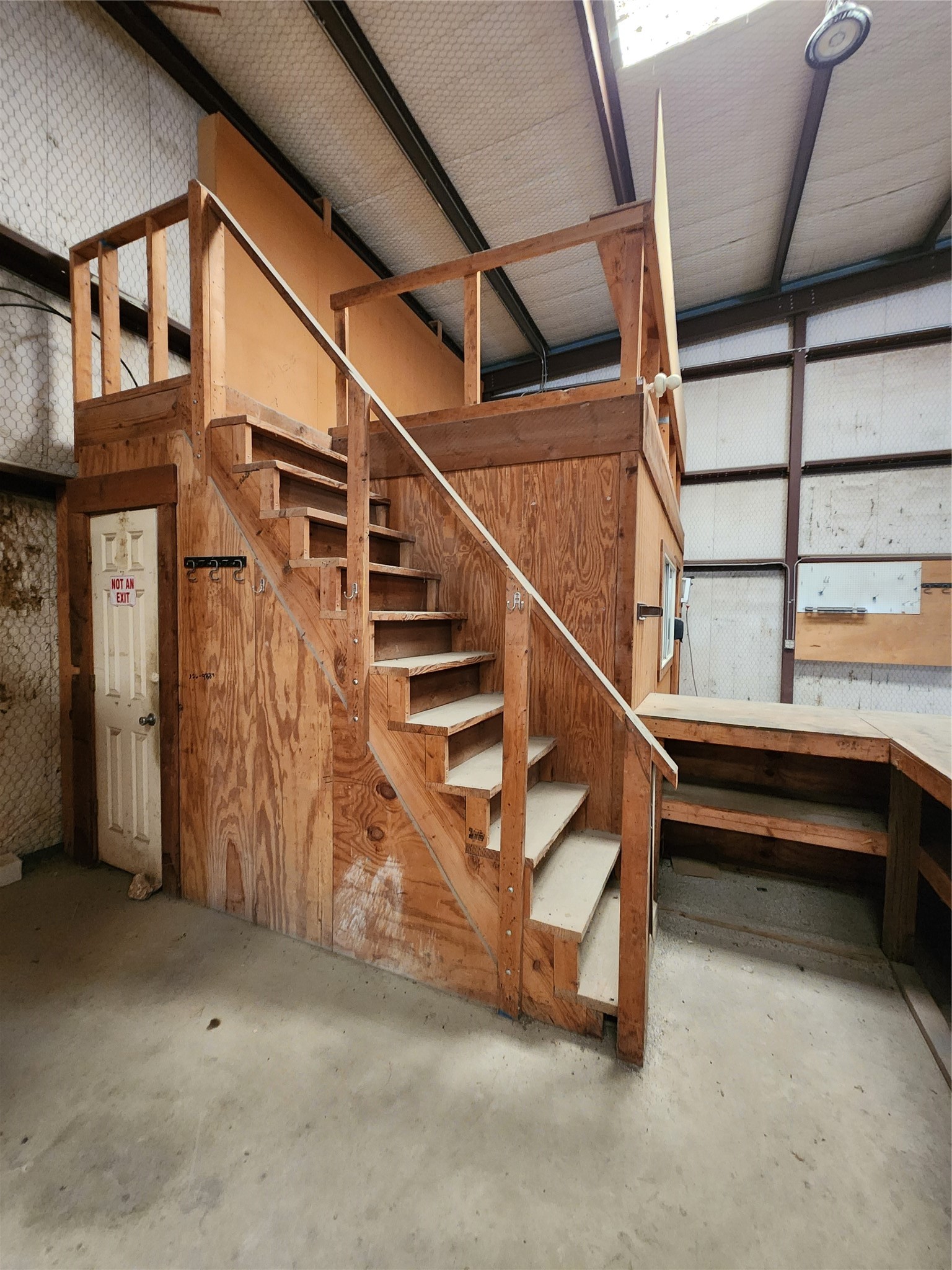 main property photo 10