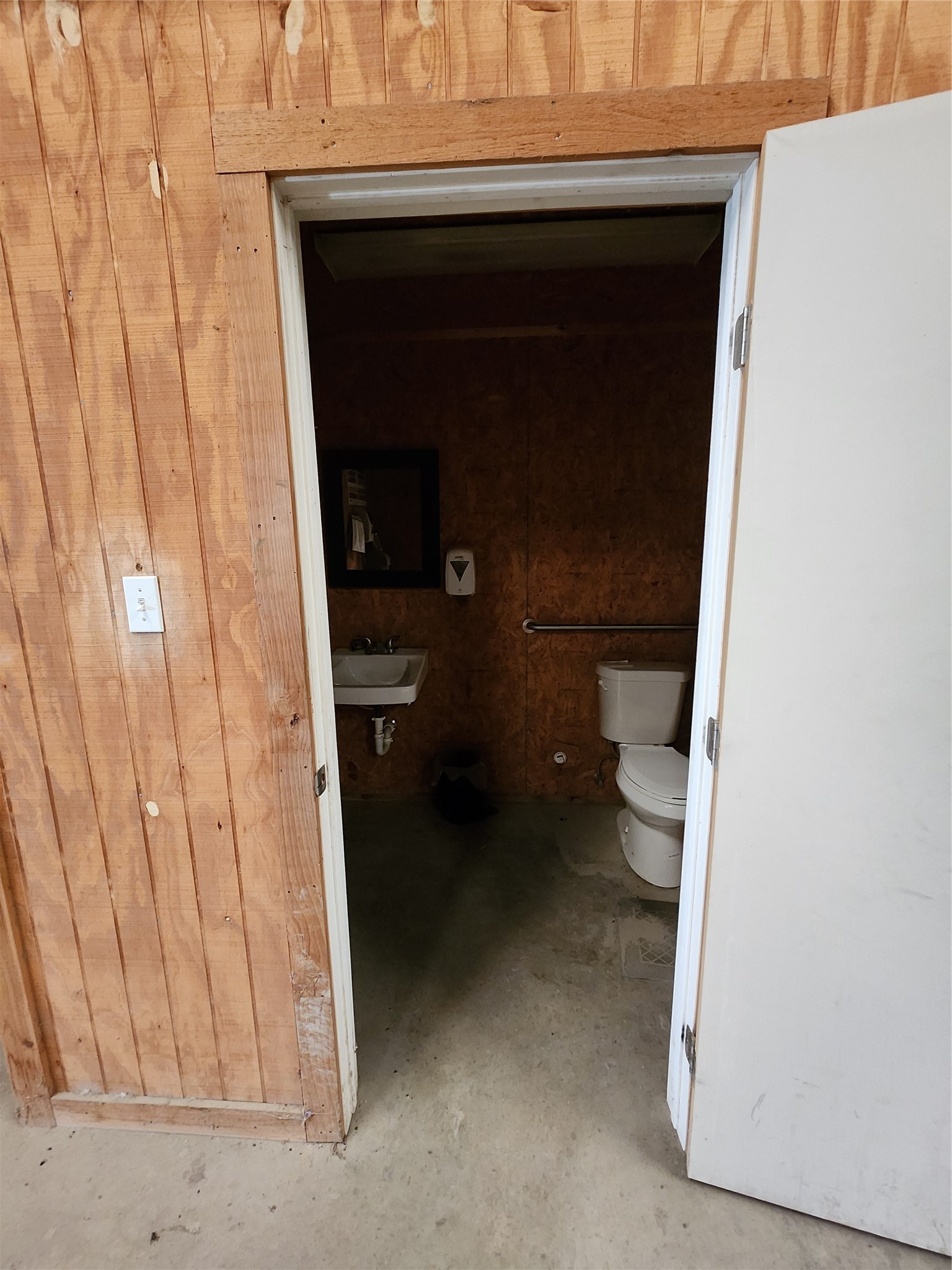 main property photo 11
