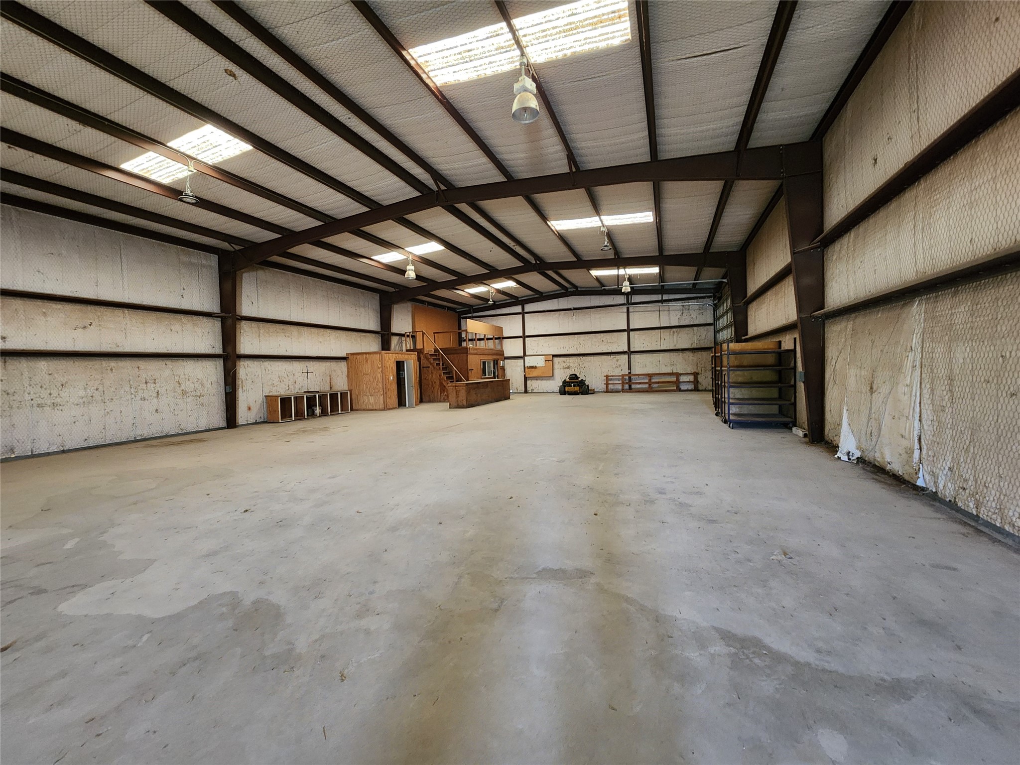 main property photo 12