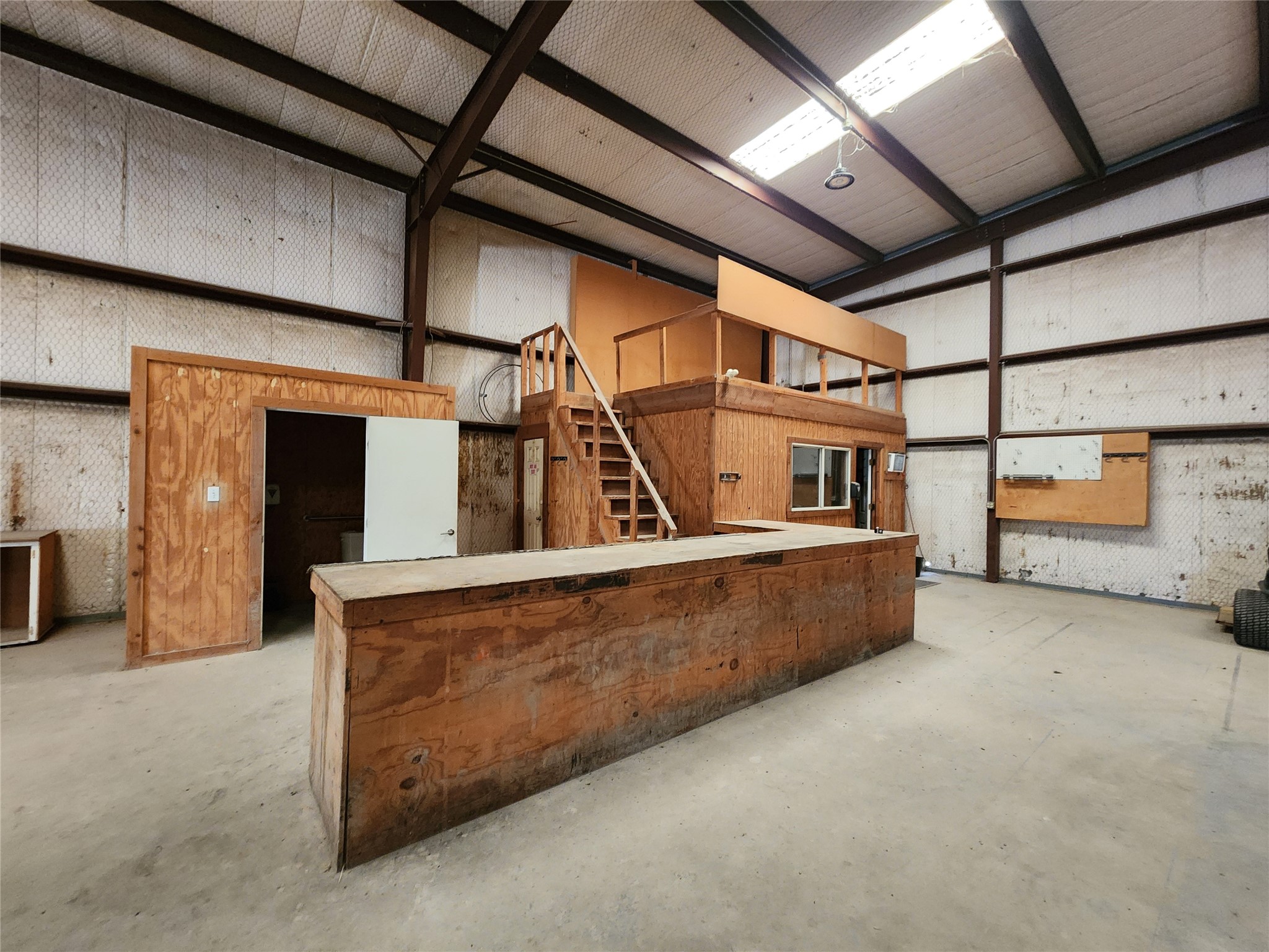 main property photo 9