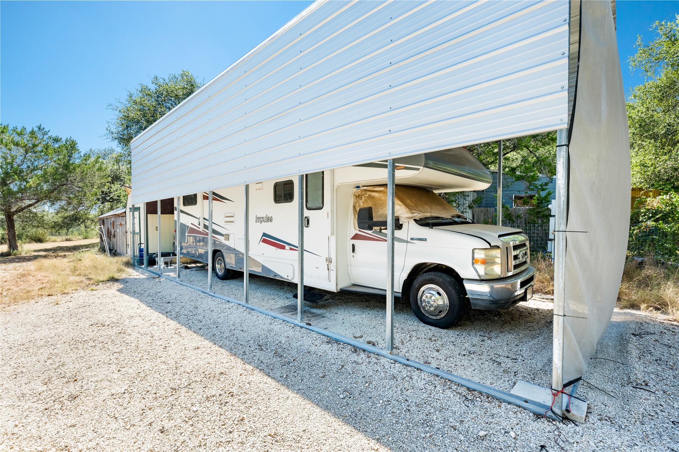 main property photo 31