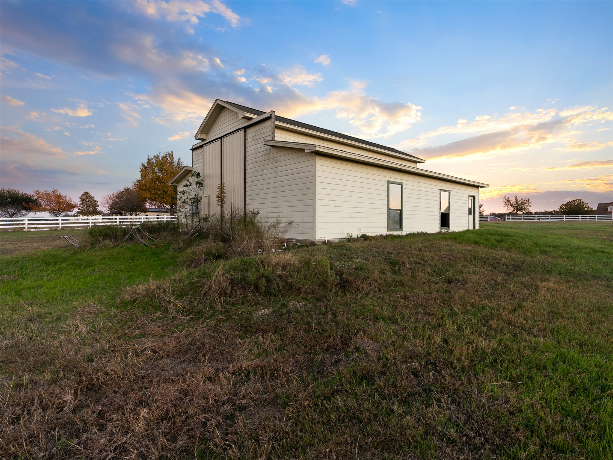 main property photo 13