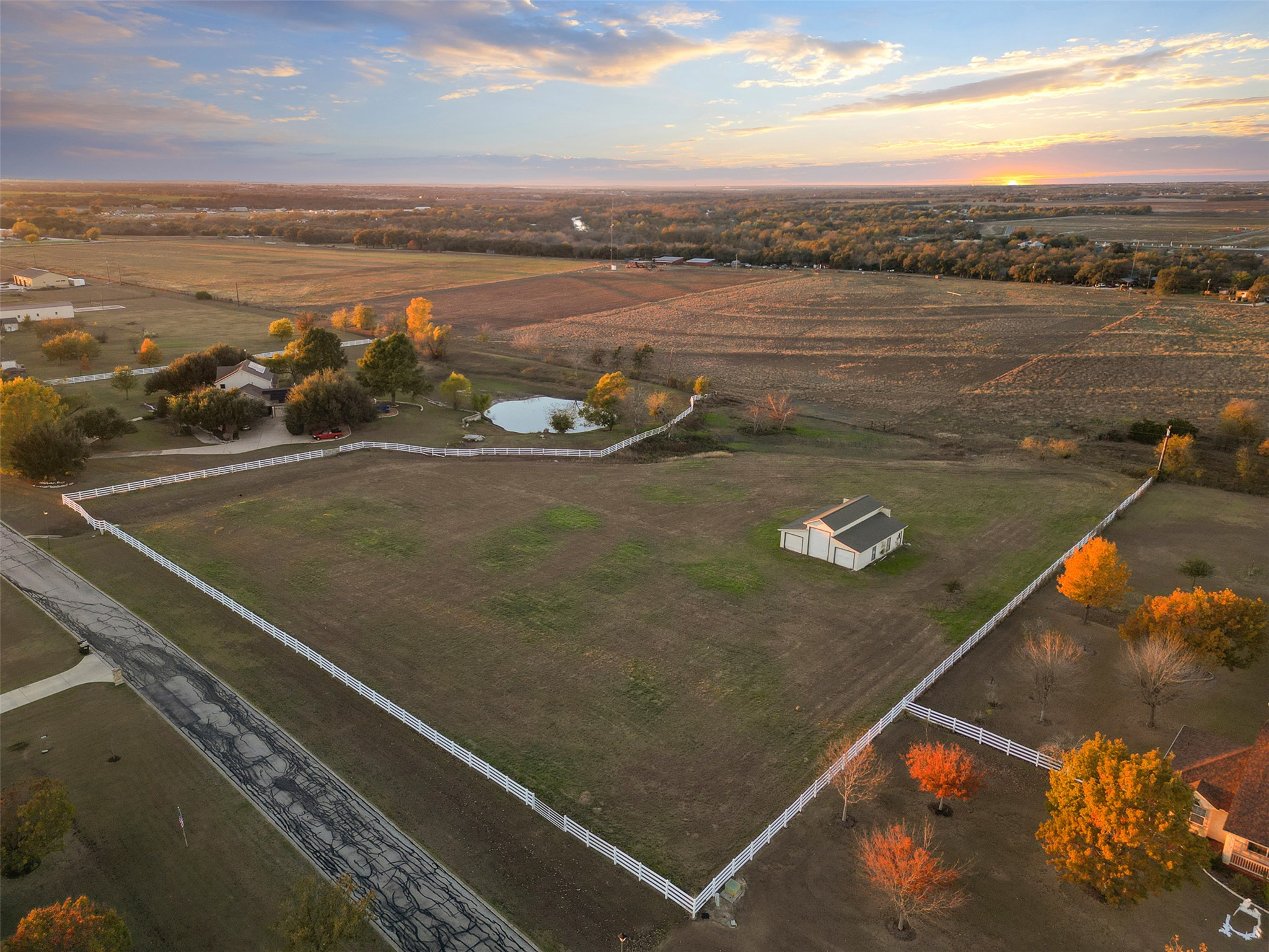 main property photo 7