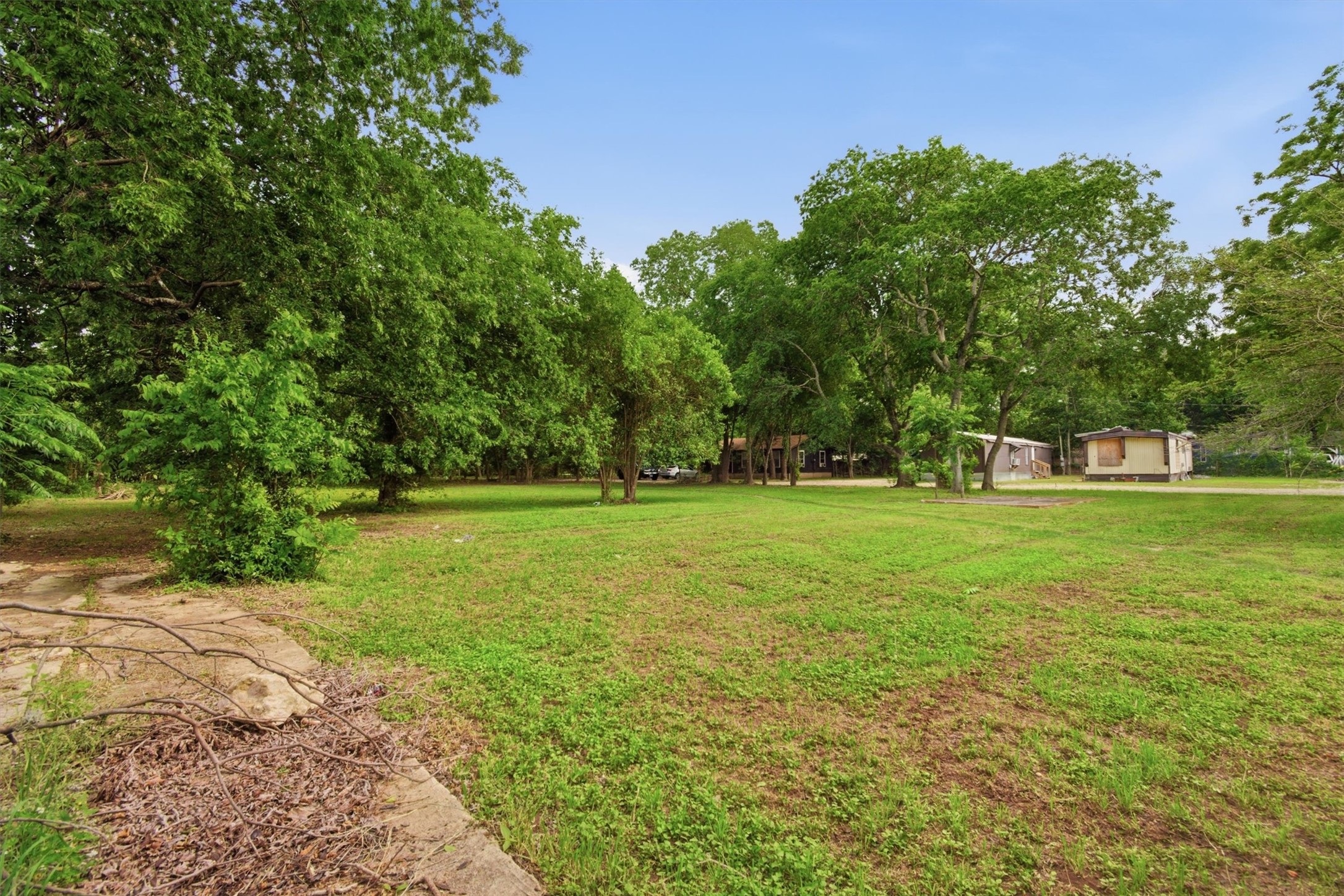 main property photo 10