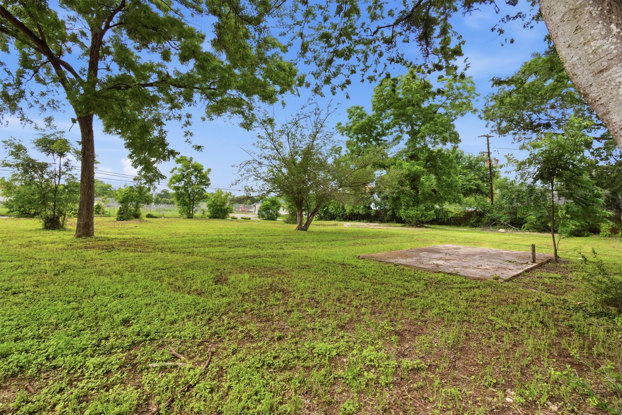 main property photo 16