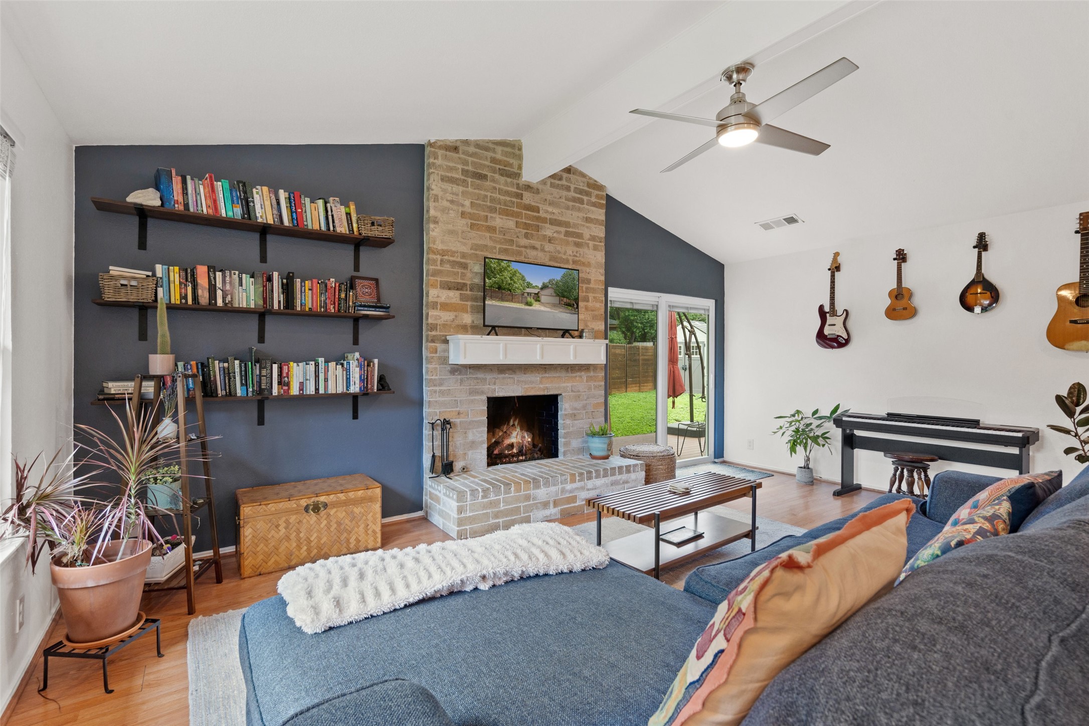 main property photo 3