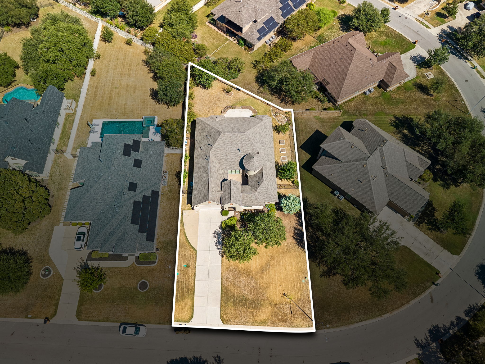 main property photo 29