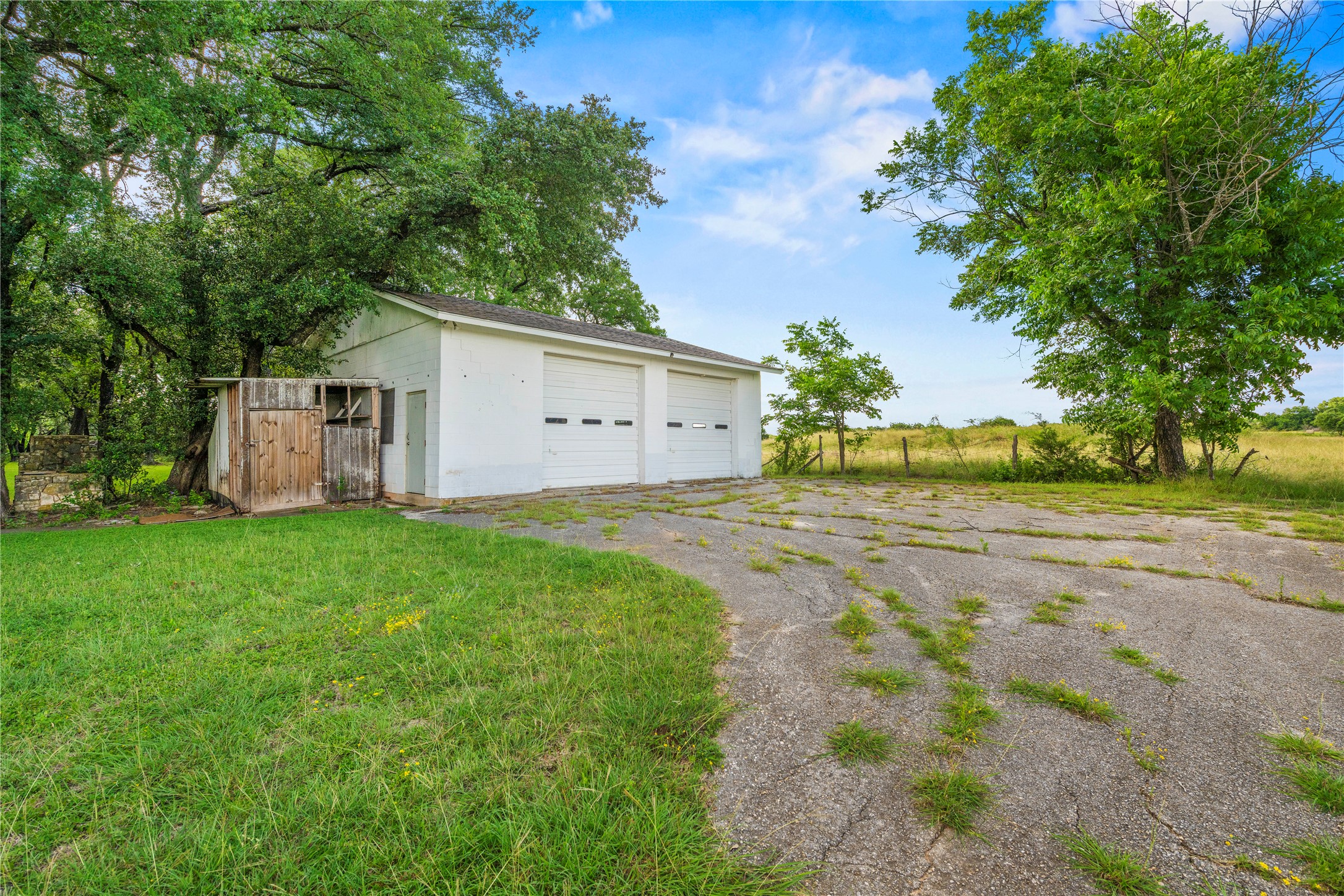 main property photo 37