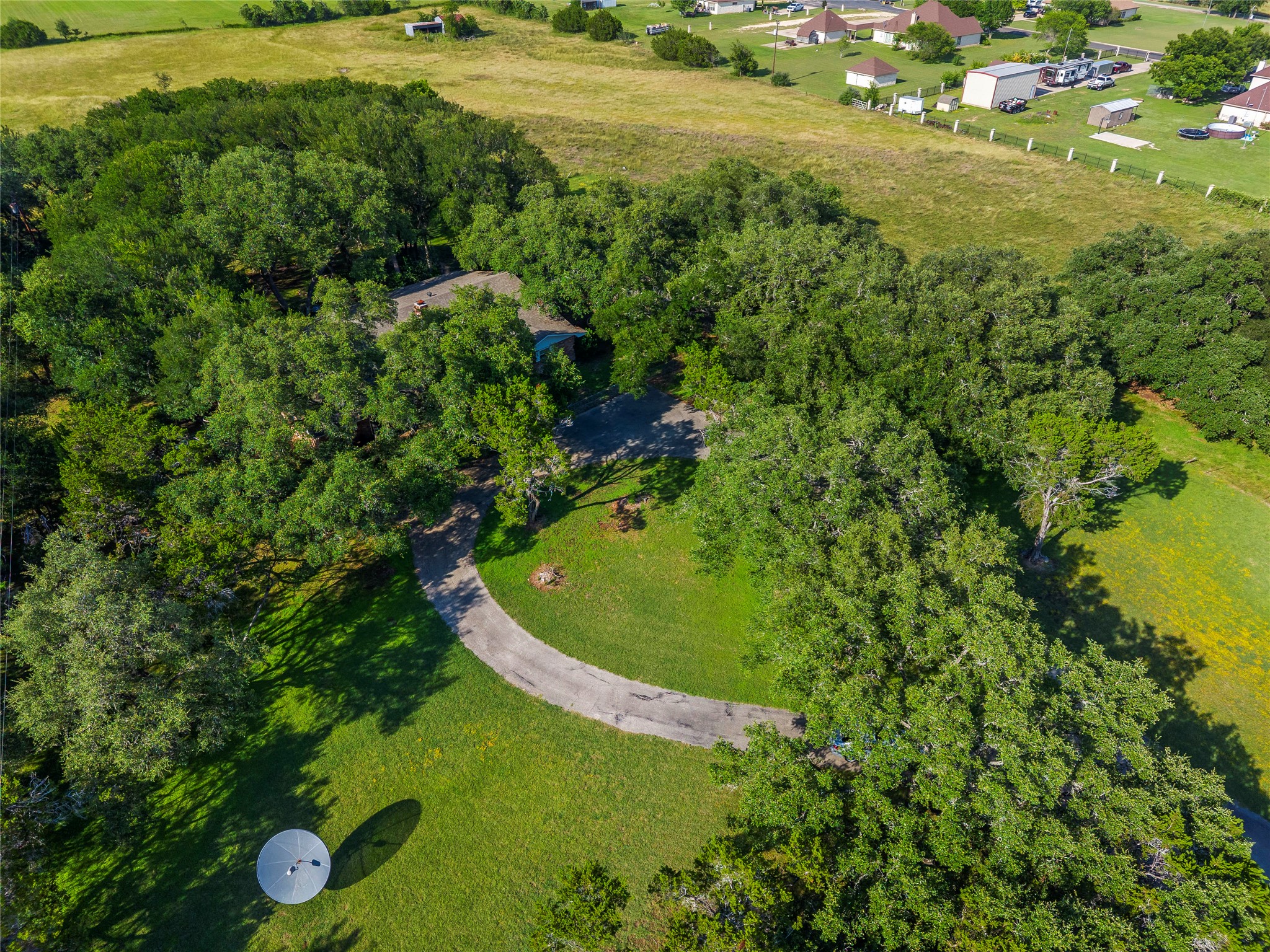 main property photo 4