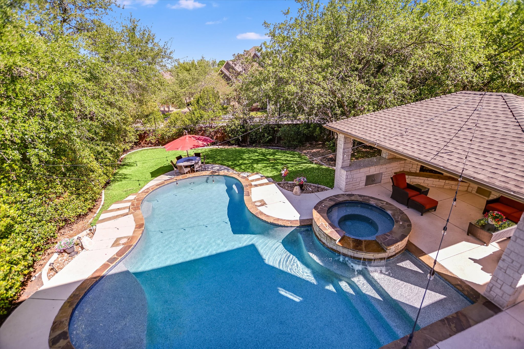 main property photo 38