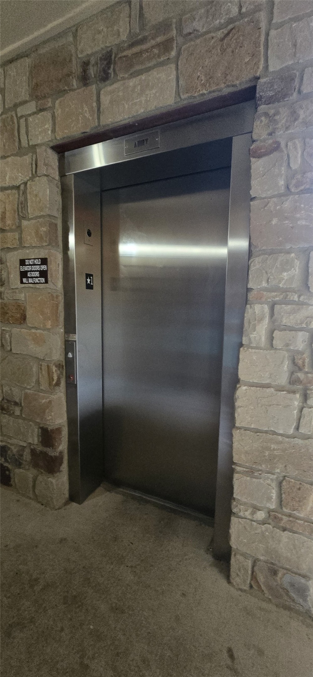 main property photo 16