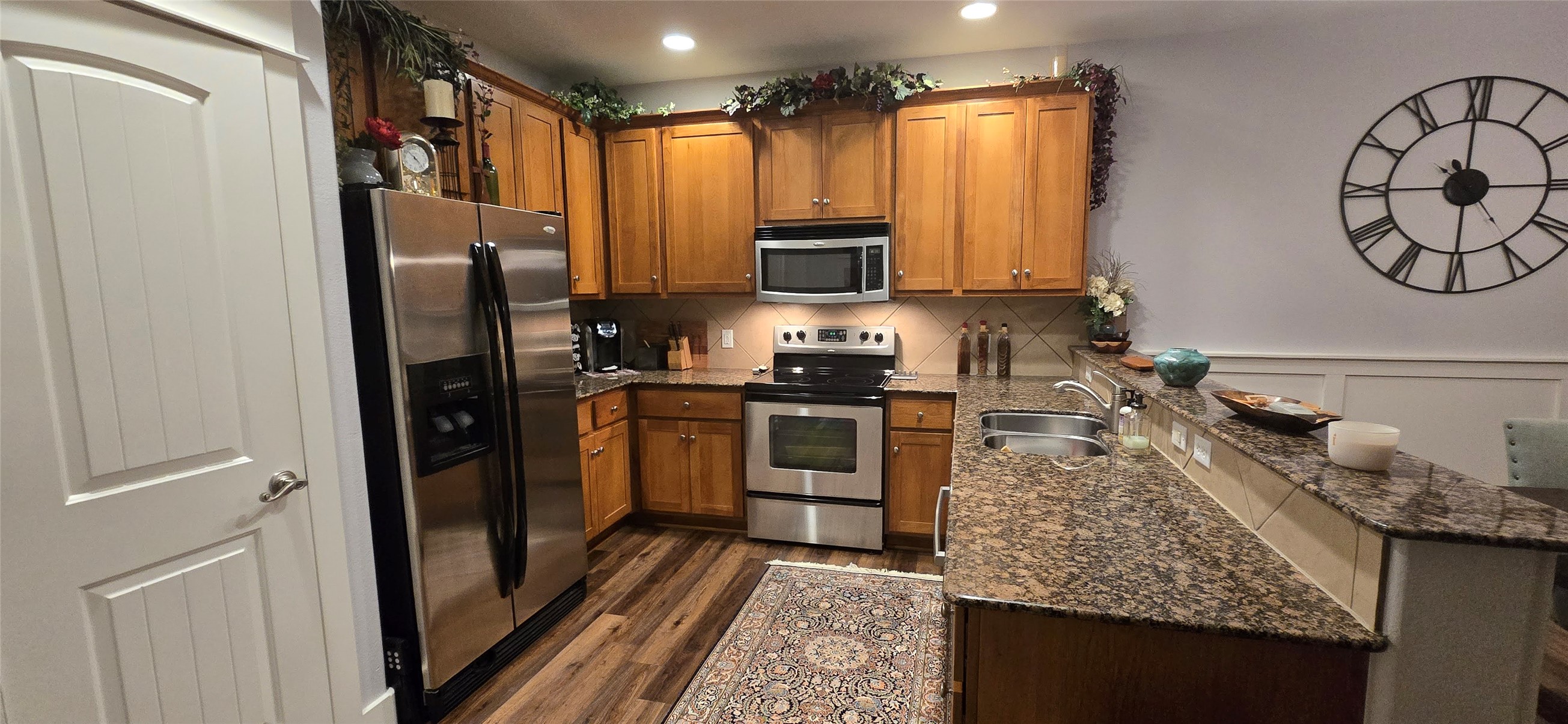 main property photo 5