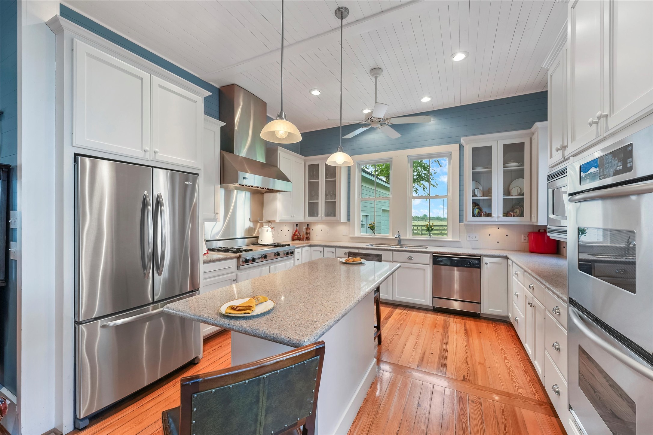 main property photo 14