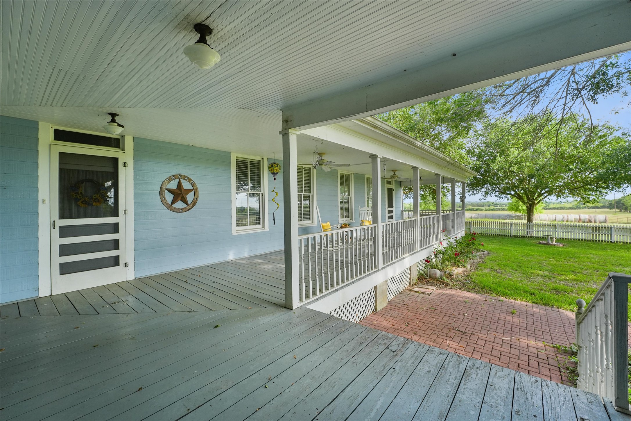 main property photo 35