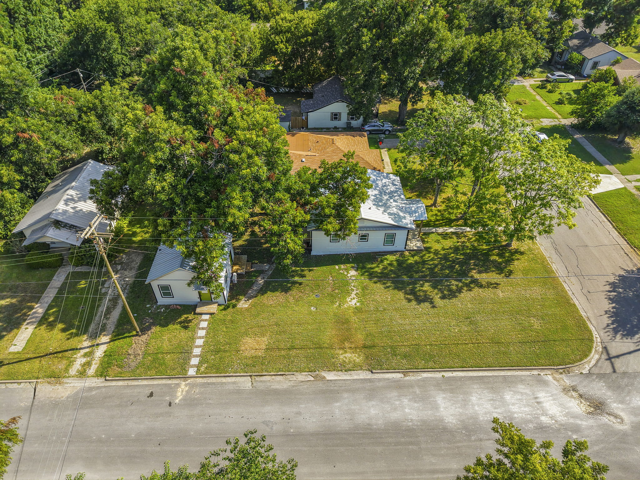 main property photo 26