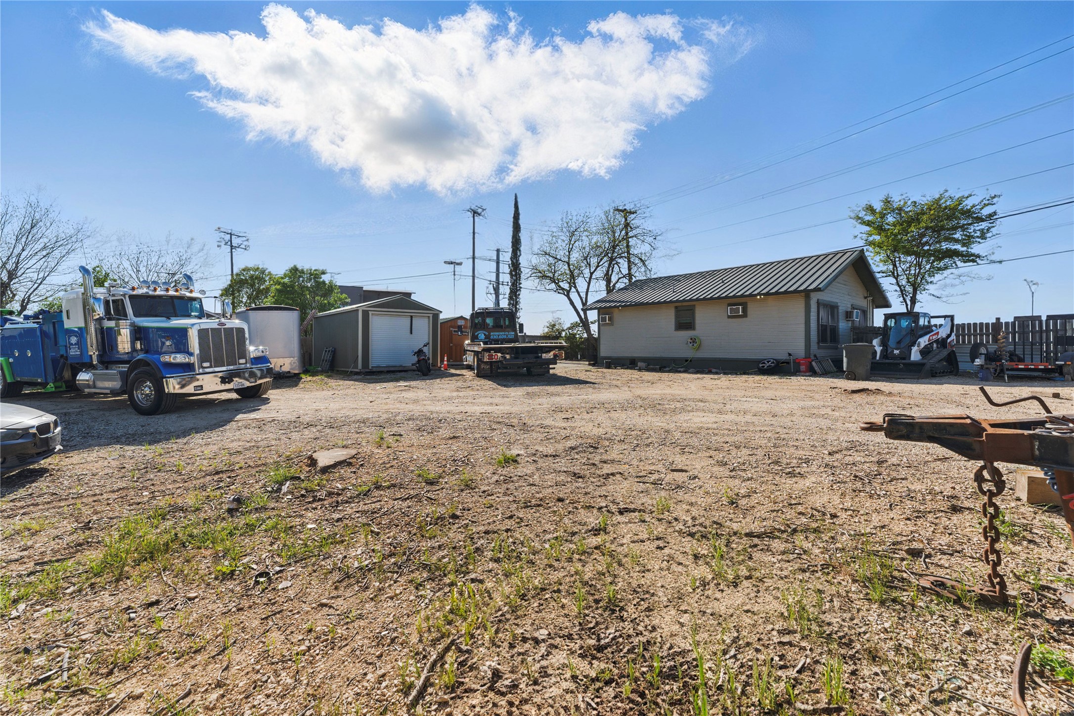 main property photo 10