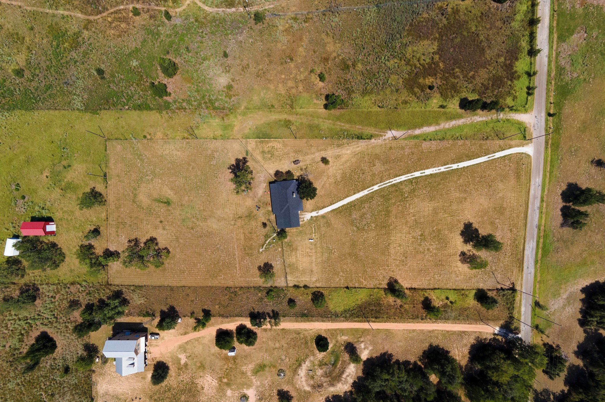 main property photo 37