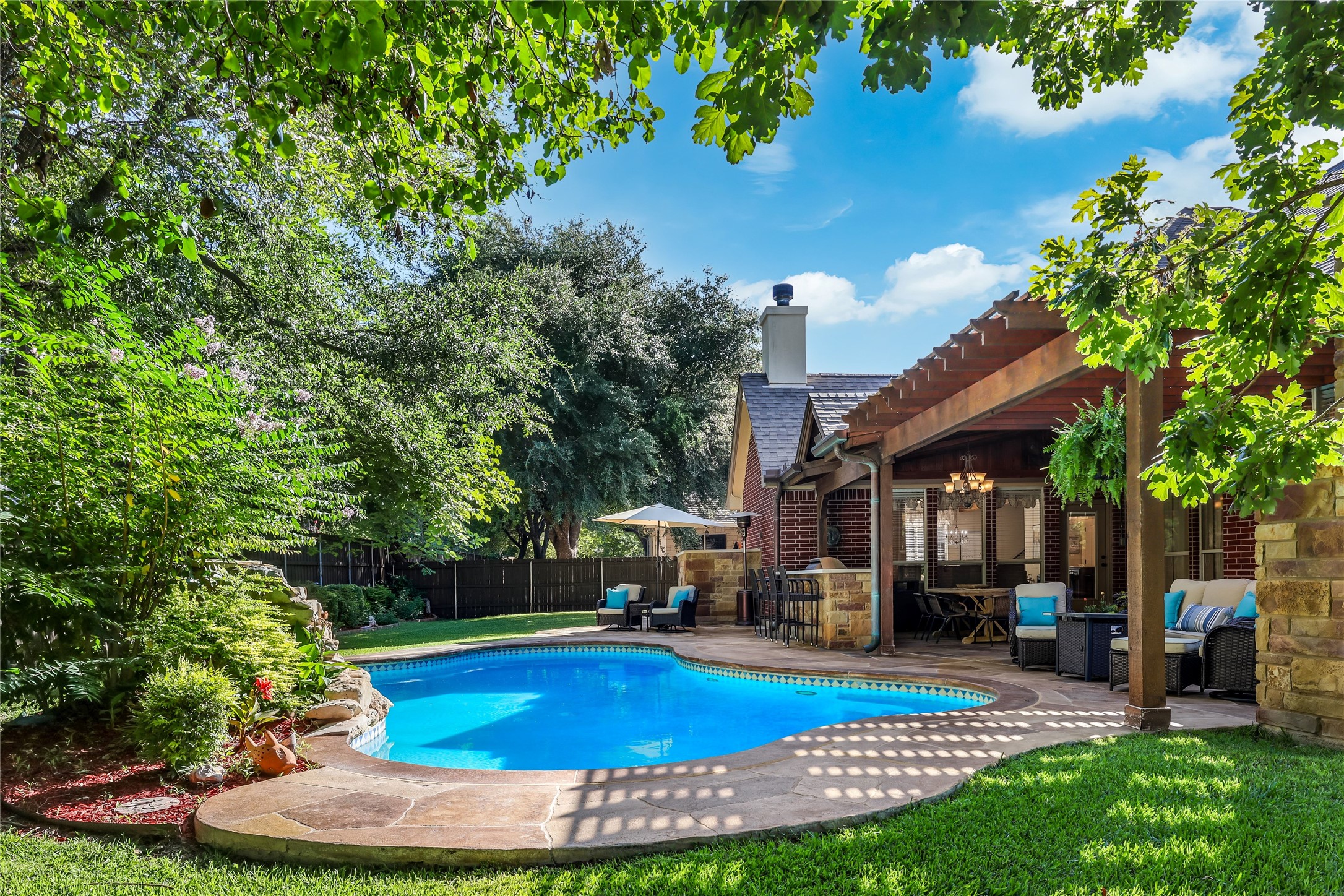 main property photo 38
