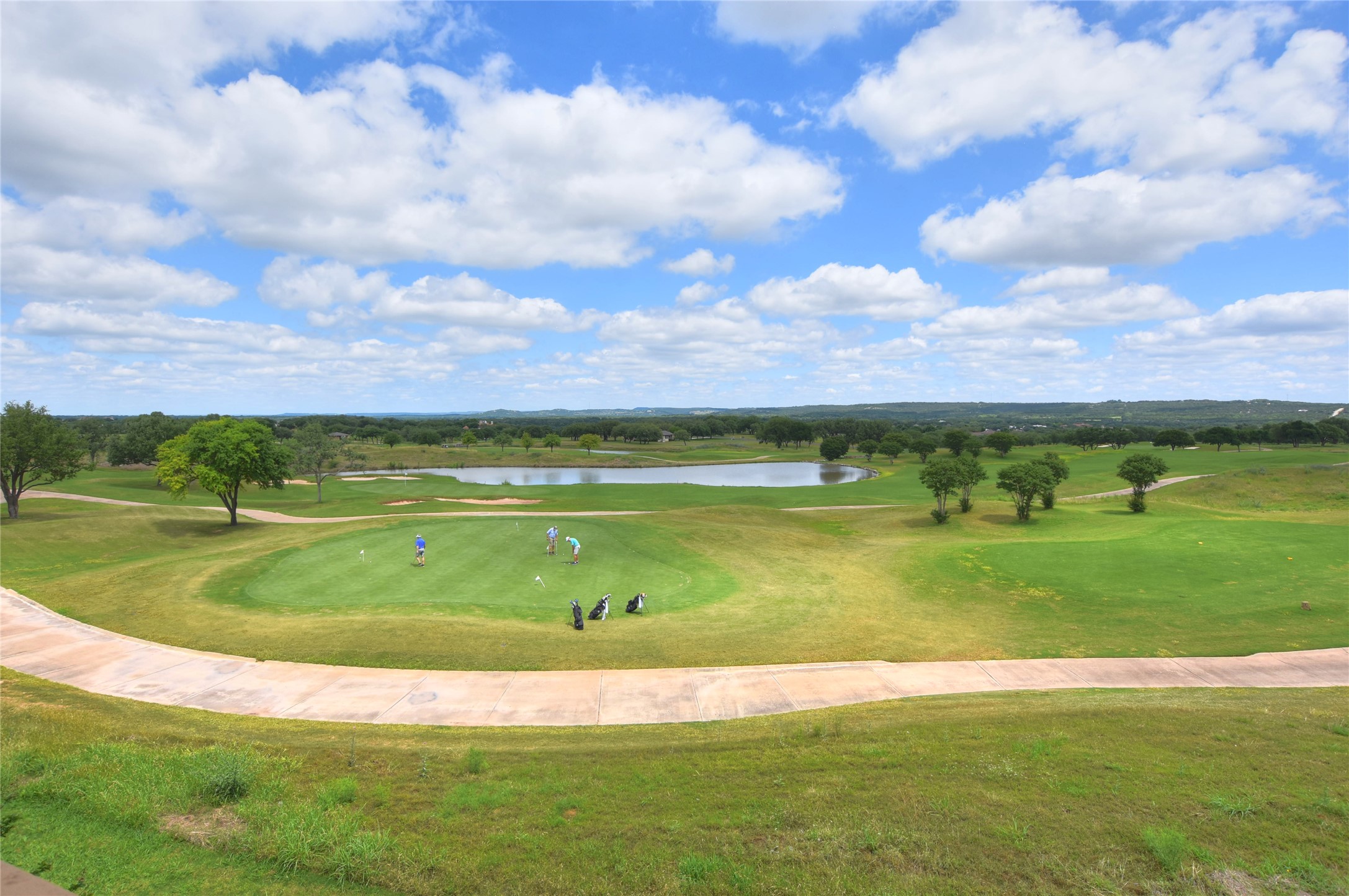 main property photo 17