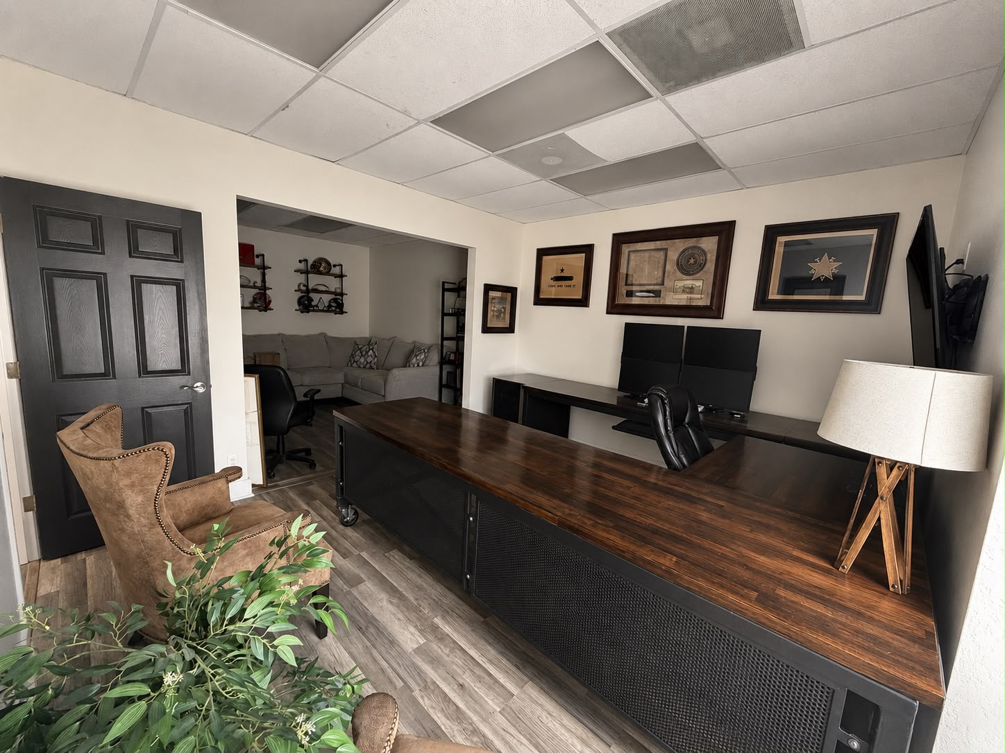 main property photo 9